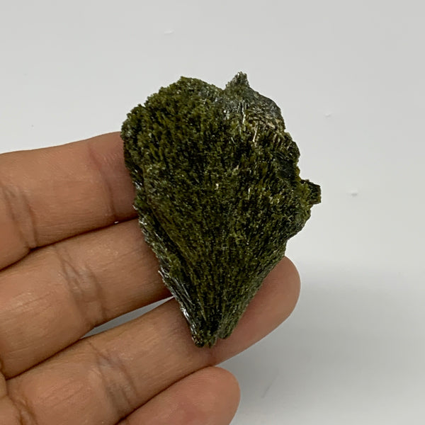 36.4g, 2"x1.4"x0.7",Green Epidote Custer/Leaf Mineral Specimen @Pakistan,B27560