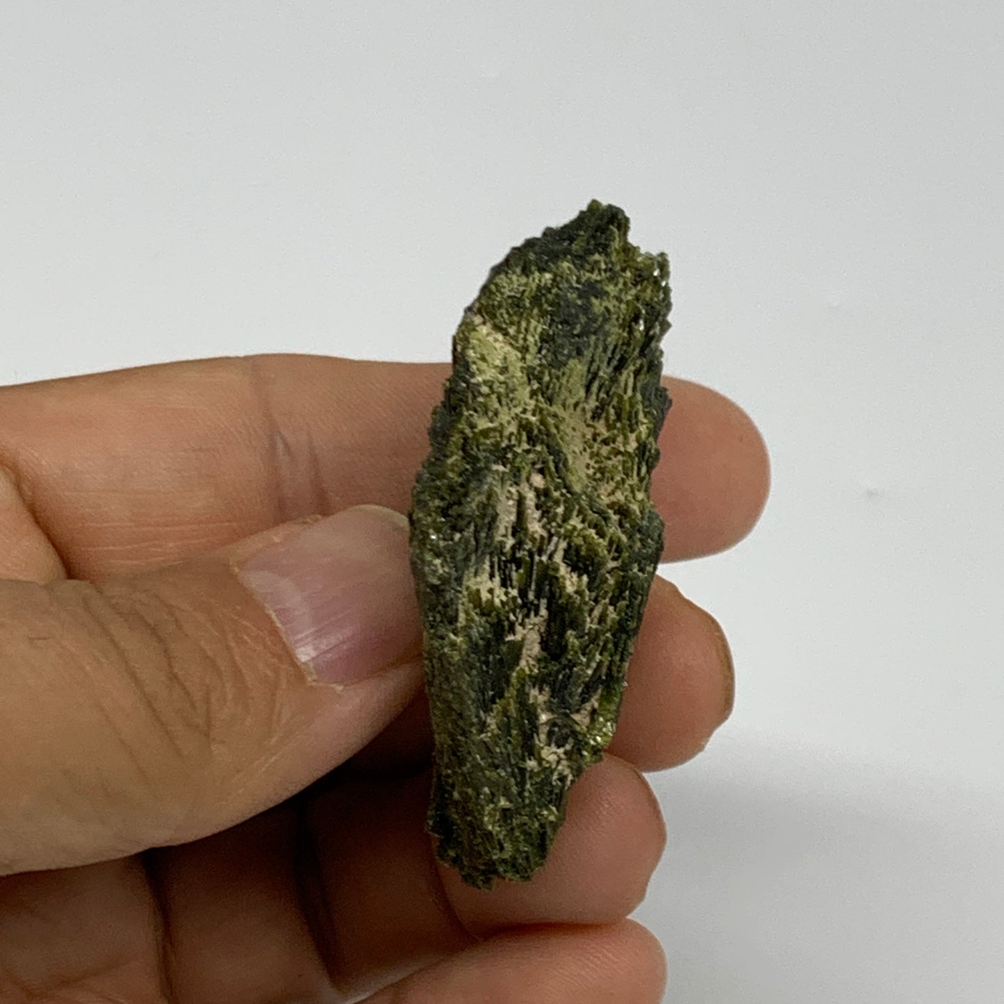 36.4g, 2"x1.4"x0.7",Green Epidote Custer/Leaf Mineral Specimen @Pakistan,B27560