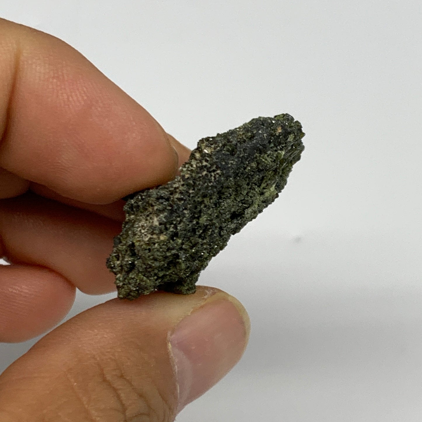 18.5g, 1.5"x1.2"x0.4",Green Epidote Custer/Leaf Mineral Specimen @Pakistan,B2756