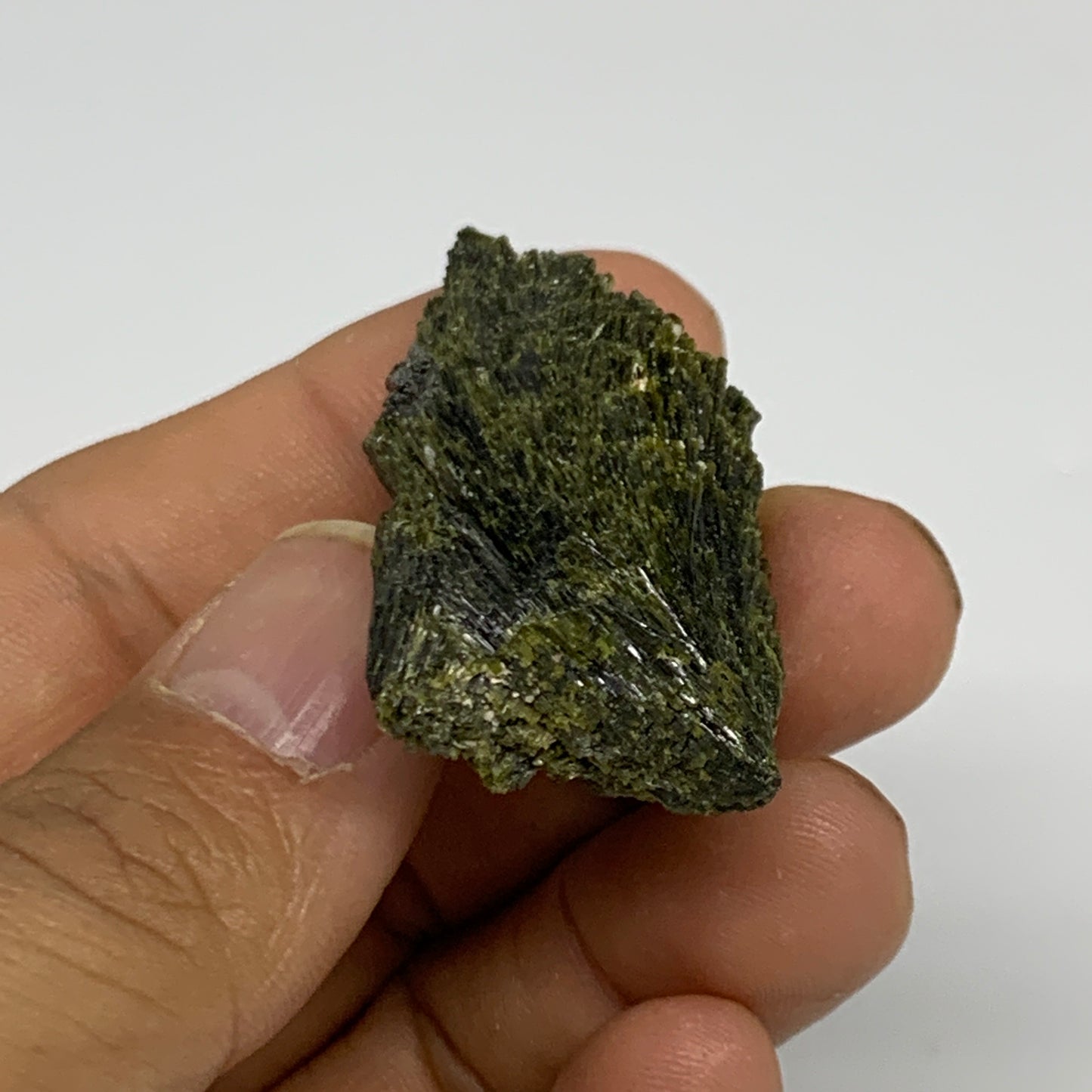 23.2g, 2"x0.8"x0.6",Green Epidote Custer/Leaf Mineral Specimen @Pakistan,B27573