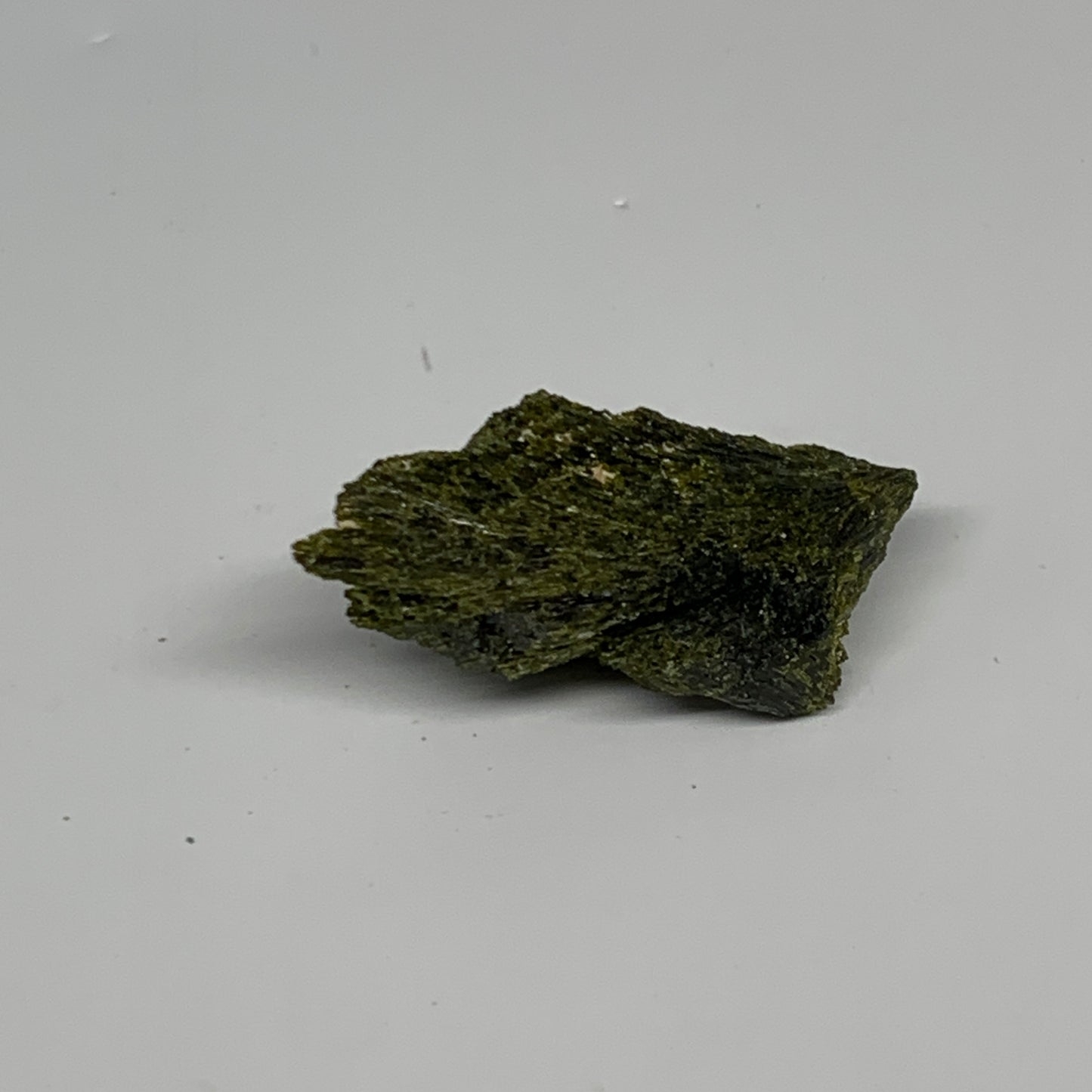 23.2g, 2"x0.8"x0.6",Green Epidote Custer/Leaf Mineral Specimen @Pakistan,B27573