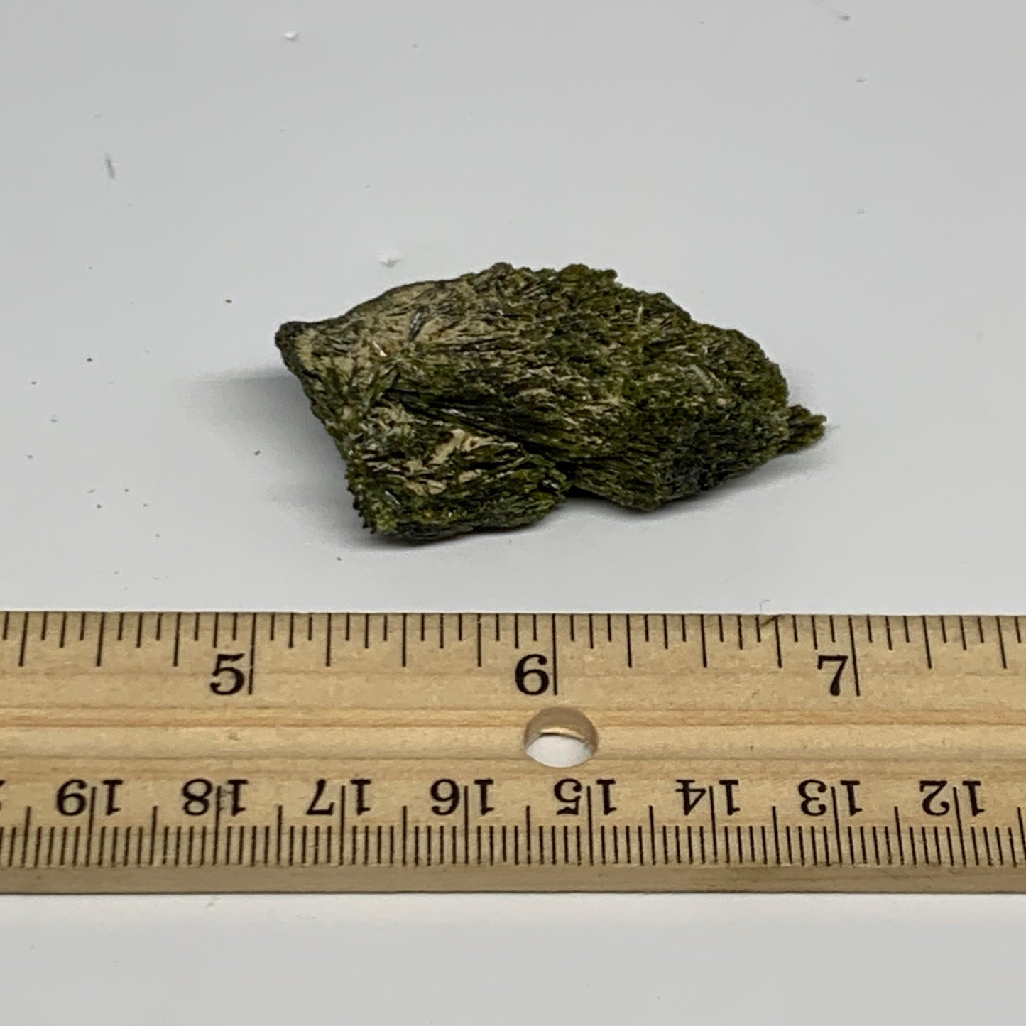 23.2g, 2"x0.8"x0.6",Green Epidote Custer/Leaf Mineral Specimen @Pakistan,B27573