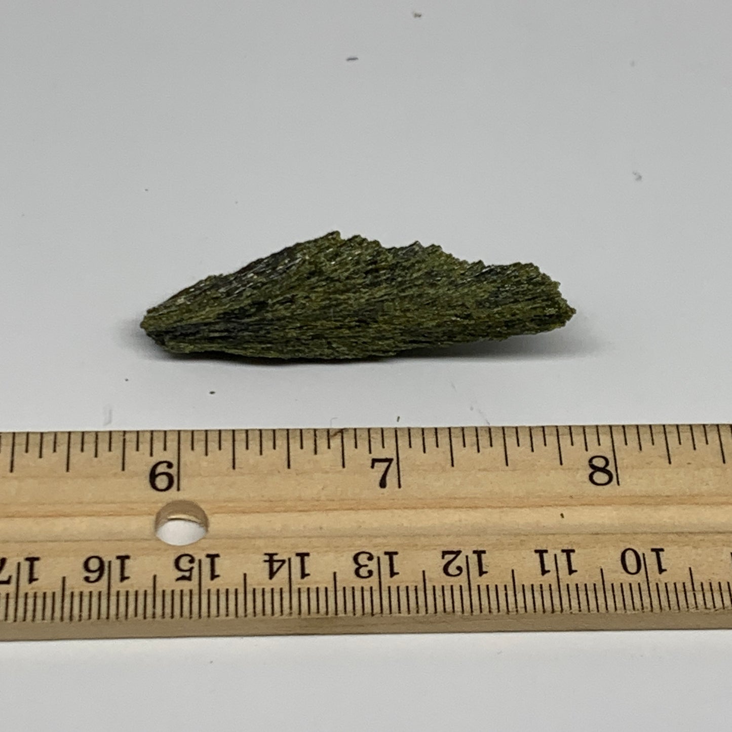 10.8g, 2"x0.7"x0.3",Green Epidote Custer/Leaf Mineral Specimen @Pakistan,B27580