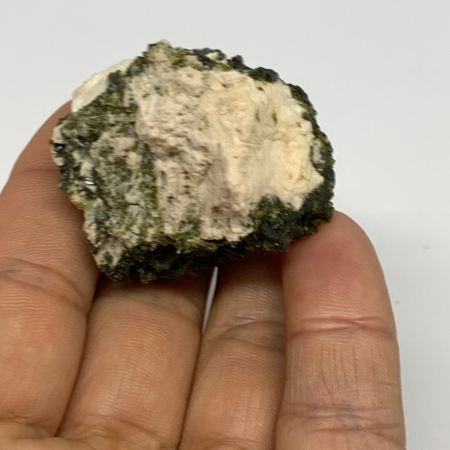 35.2g,1.2"x1.2"x1.1",Green Epidote Custer/Leaf Mineral Specimen @Pakistan,B27581