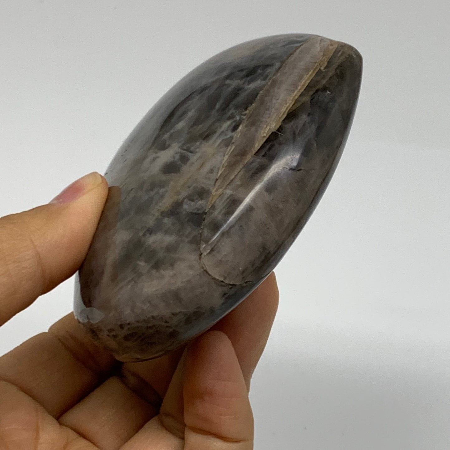 0.65 lbs, 3.1"x3.5"x1.2", Black Moonstone Heart Polished Crystal Decor, B37896