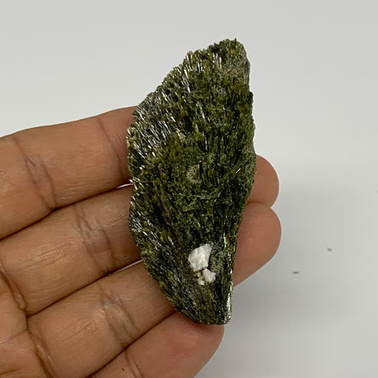 40.3g,2.4"x1"x0.7",Green Epidote Custer/Leaf Mineral Specimen @Pakistan,B27591
