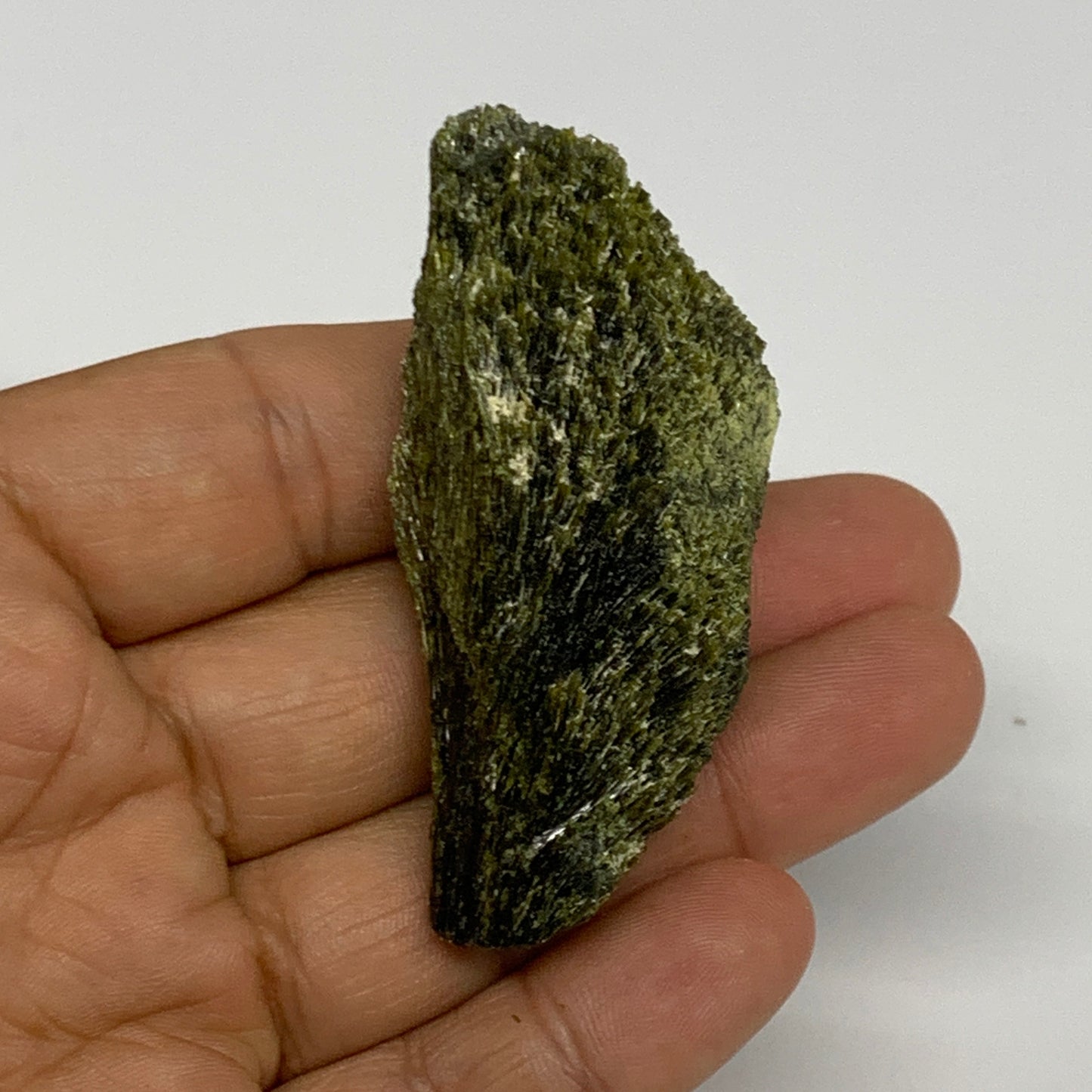 40.3g,2.4"x1"x0.7",Green Epidote Custer/Leaf Mineral Specimen @Pakistan,B27591