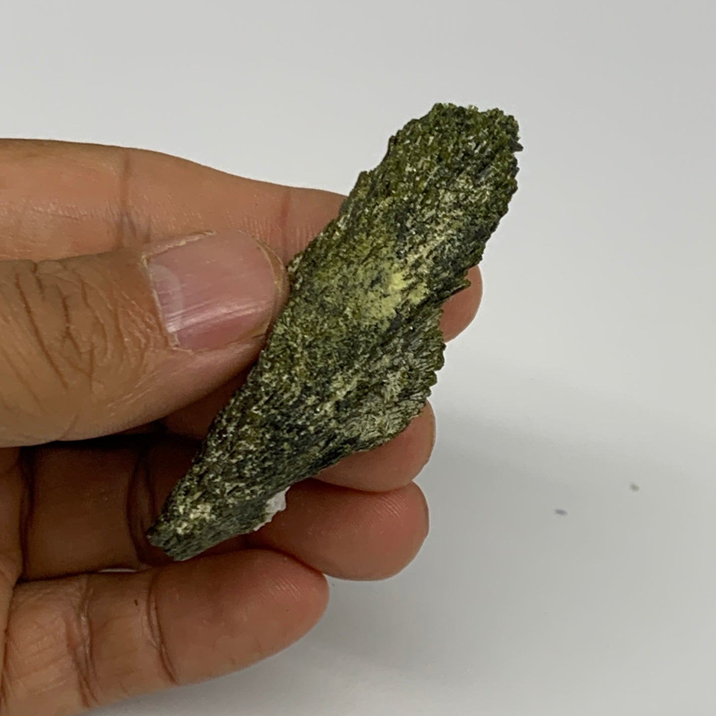 40.3g,2.4"x1"x0.7",Green Epidote Custer/Leaf Mineral Specimen @Pakistan,B27591