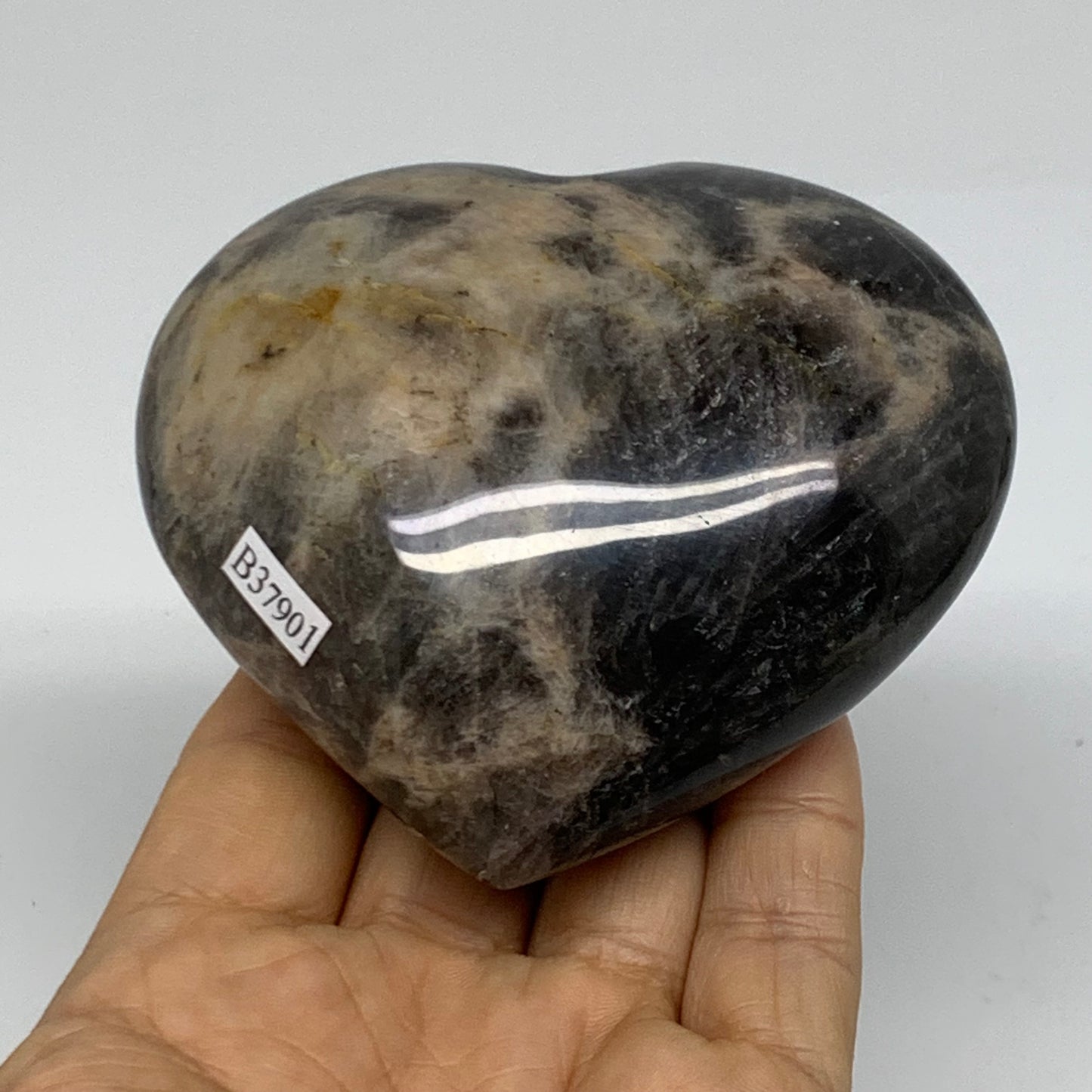 0.71 lbs, 3.1"x3.4"x1.6", Black Moonstone Heart Polished Crystal Decor, B37901