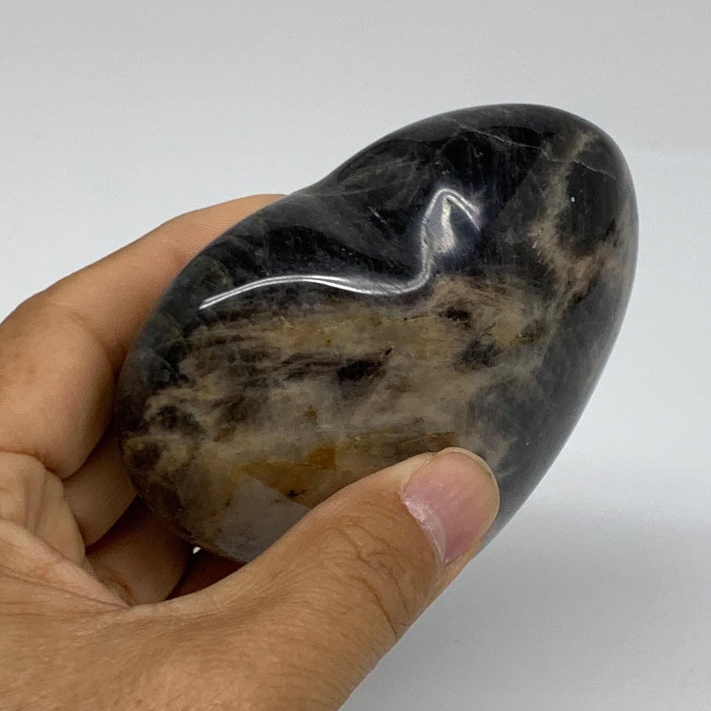 0.71 lbs, 3.1"x3.4"x1.6", Black Moonstone Heart Polished Crystal Decor, B37901