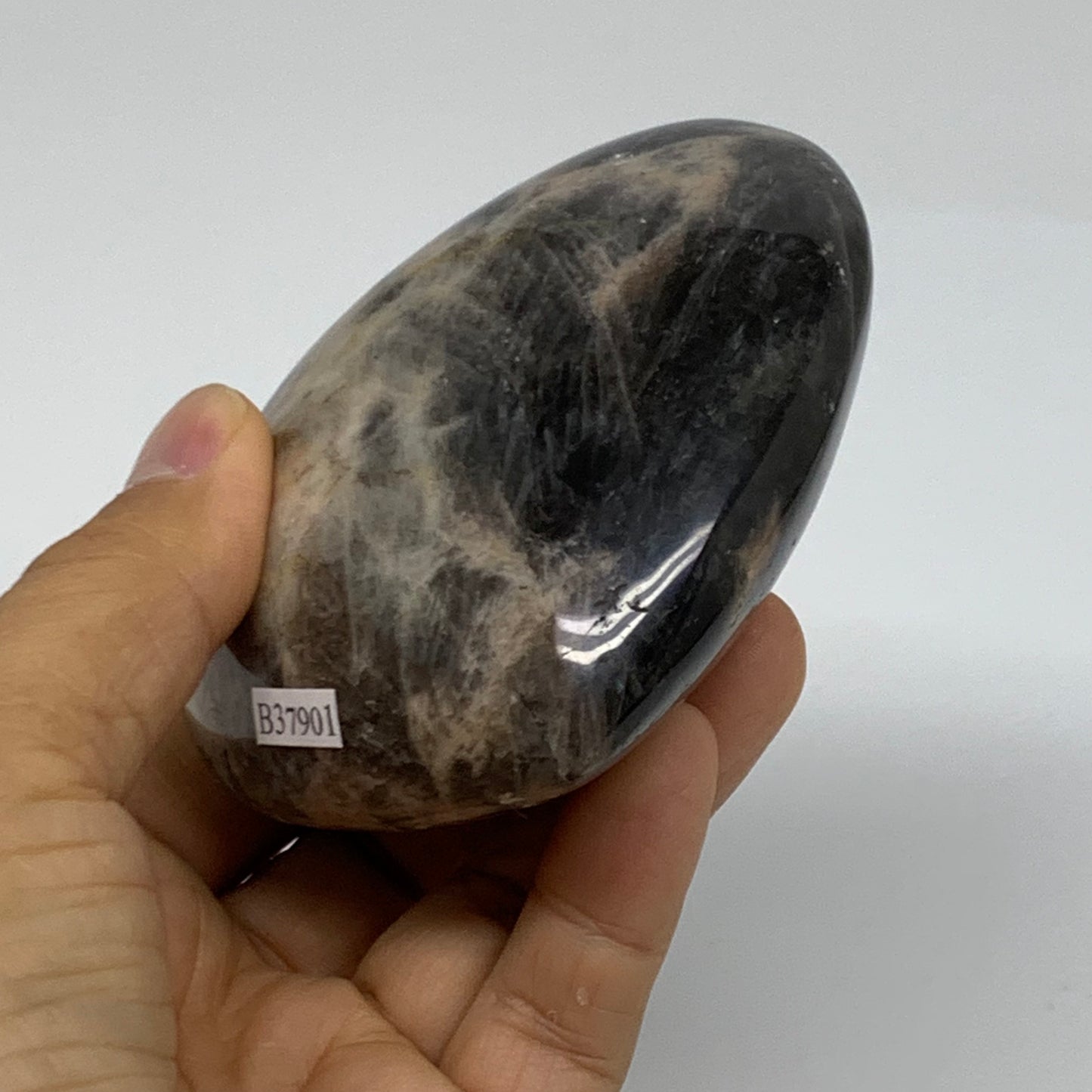 0.71 lbs, 3.1"x3.4"x1.6", Black Moonstone Heart Polished Crystal Decor, B37901