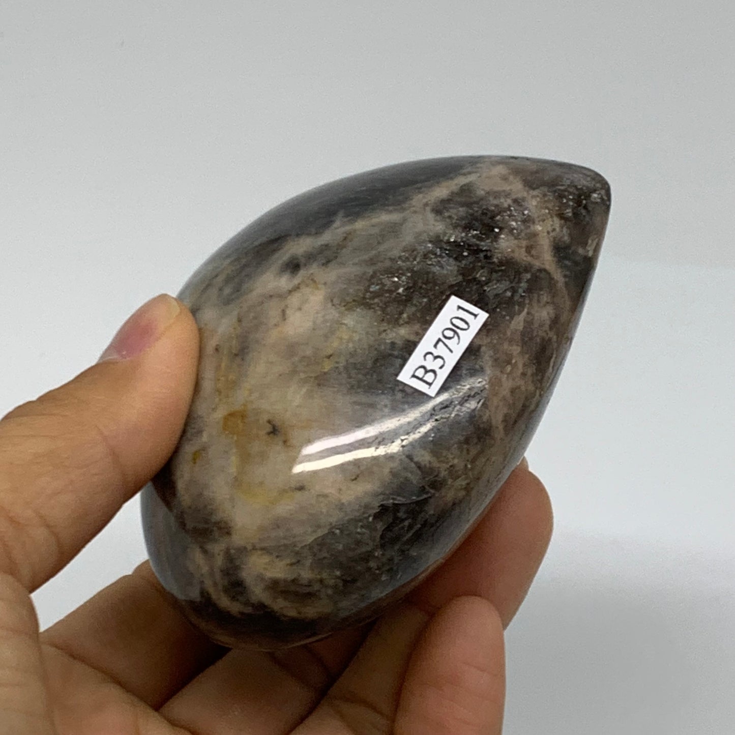 0.71 lbs, 3.1"x3.4"x1.6", Black Moonstone Heart Polished Crystal Decor, B37901