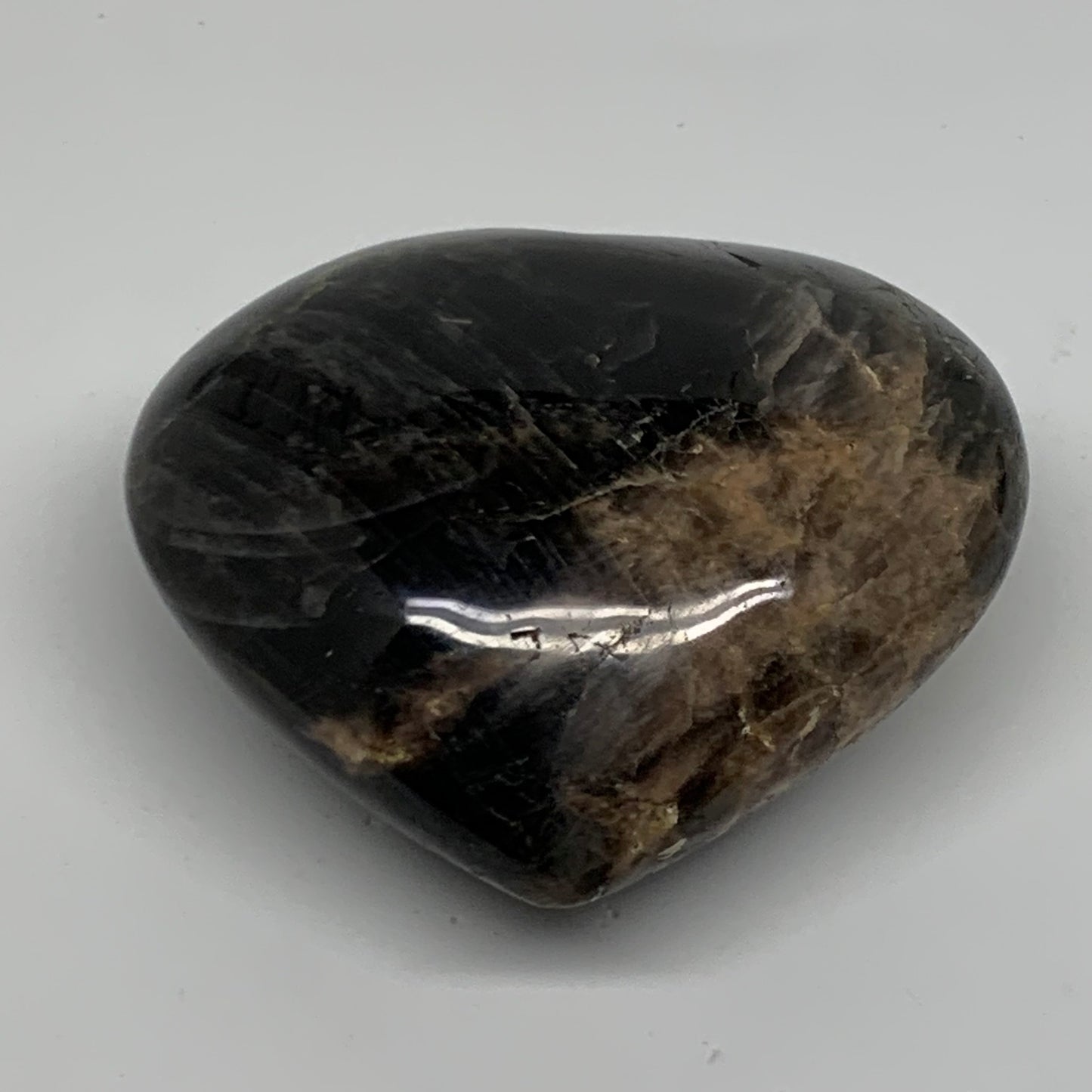 0.71 lbs, 3.1"x3.4"x1.6", Black Moonstone Heart Polished Crystal Decor, B37901