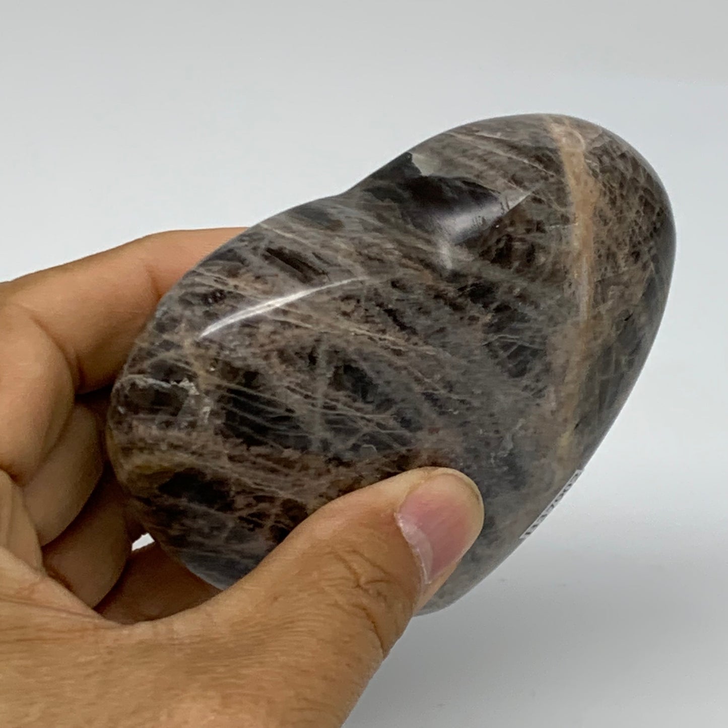 0.72 lbs, 3.2"x3.5"x1.2", Black Moonstone Heart Polished Crystal Decor, B37902