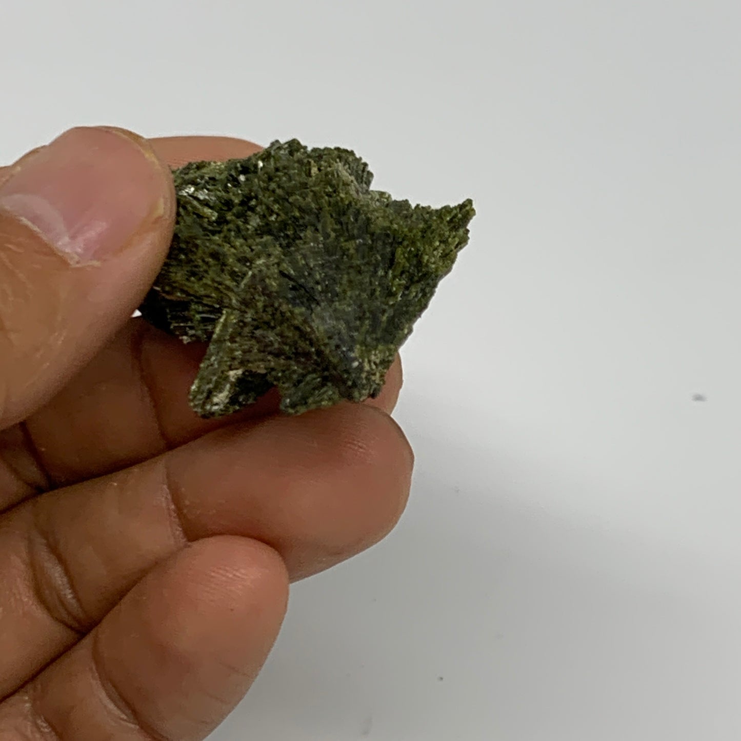 26.4g,2.3"x1"x0.5",Green Epidote Custer/Leaf Mineral Specimen @Pakistan,B27595
