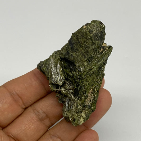 46g,2.3"x1.5"x0.7",Green Epidote Custer/Leaf Mineral Specimen @Pakistan,B27597