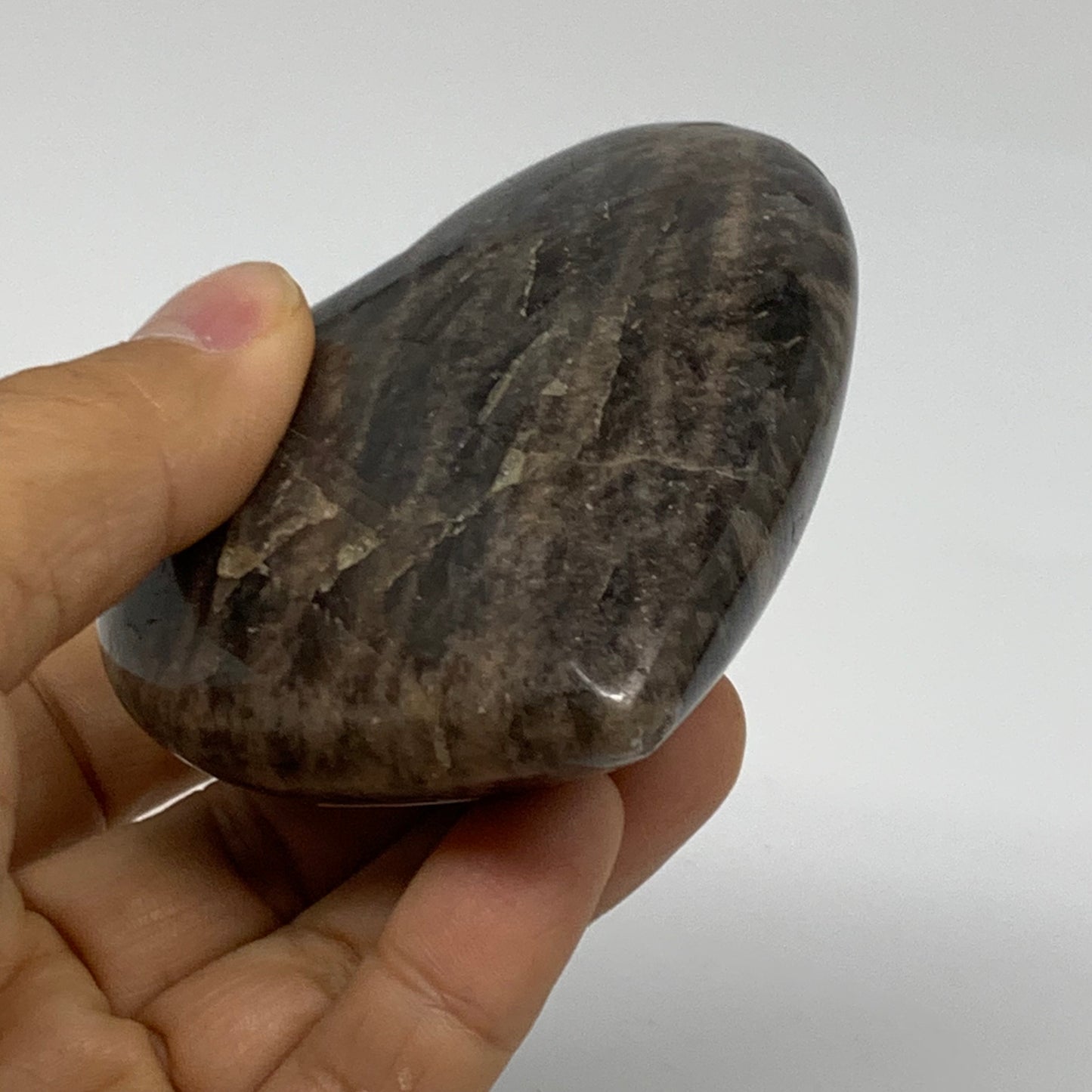 0.48 lbs, 2.8"x2.9"x1.4", Black Moonstone Heart Polished Crystal Decor, B37906