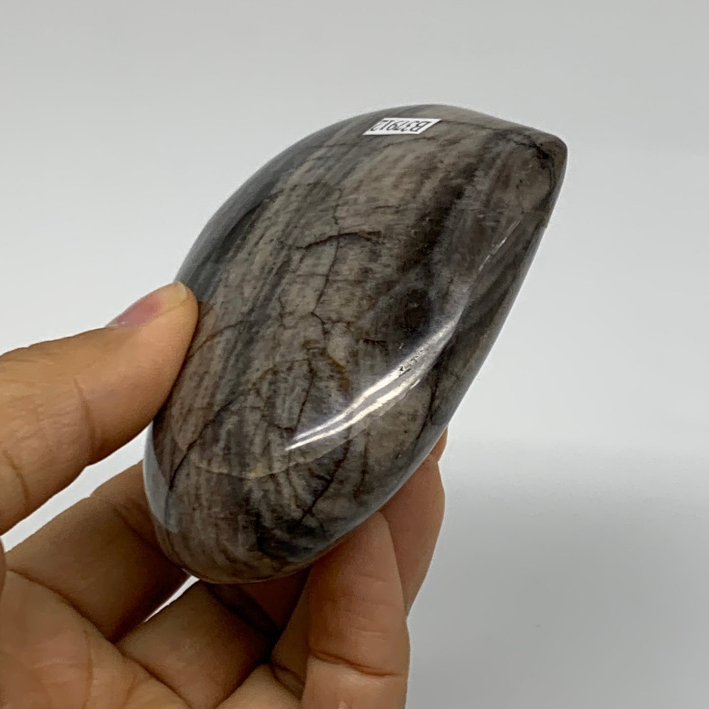 0.58 lbs, 3"x3.6"x1.3", Black Moonstone Heart Polished Crystal Decor, B37912