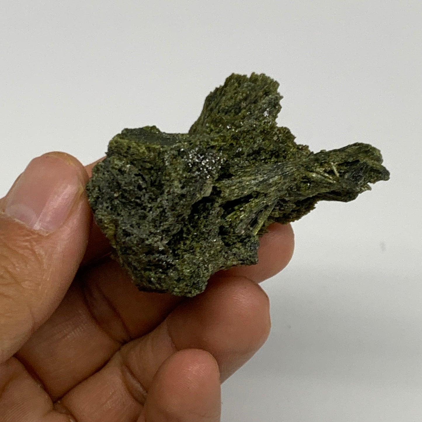 Copy of 35.4g,2.1"x2.1"x1.1",Green Epidote Custer/Leaf Mineral Specimen @Pakista