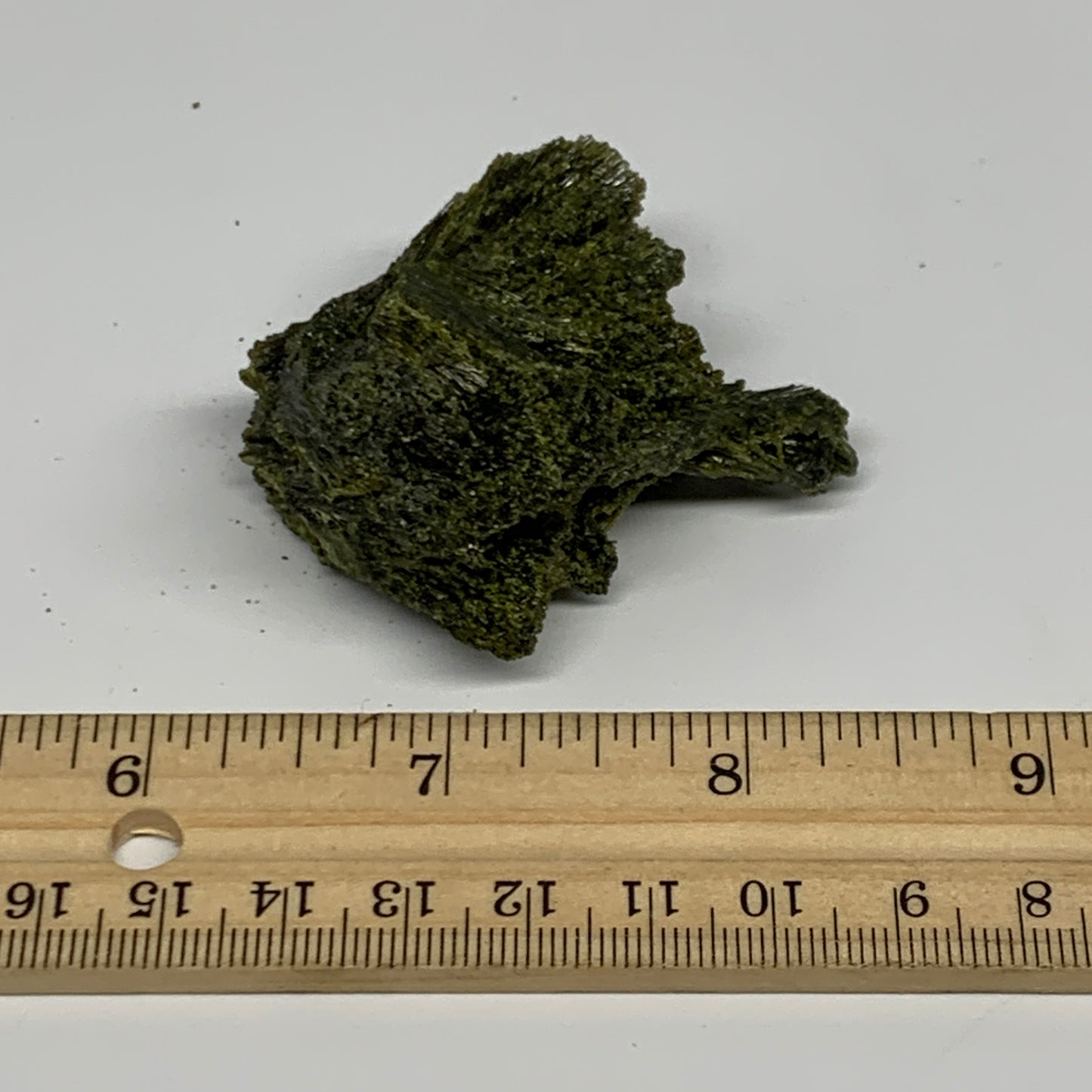 Copy of 35.4g,2.1"x2.1"x1.1",Green Epidote Custer/Leaf Mineral Specimen @Pakista