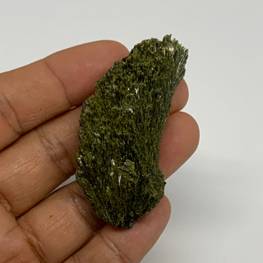 29.1g,2.2"x1"x0.5",Green Epidote Custer/Leaf Mineral Specimen @Pakistan,B27618