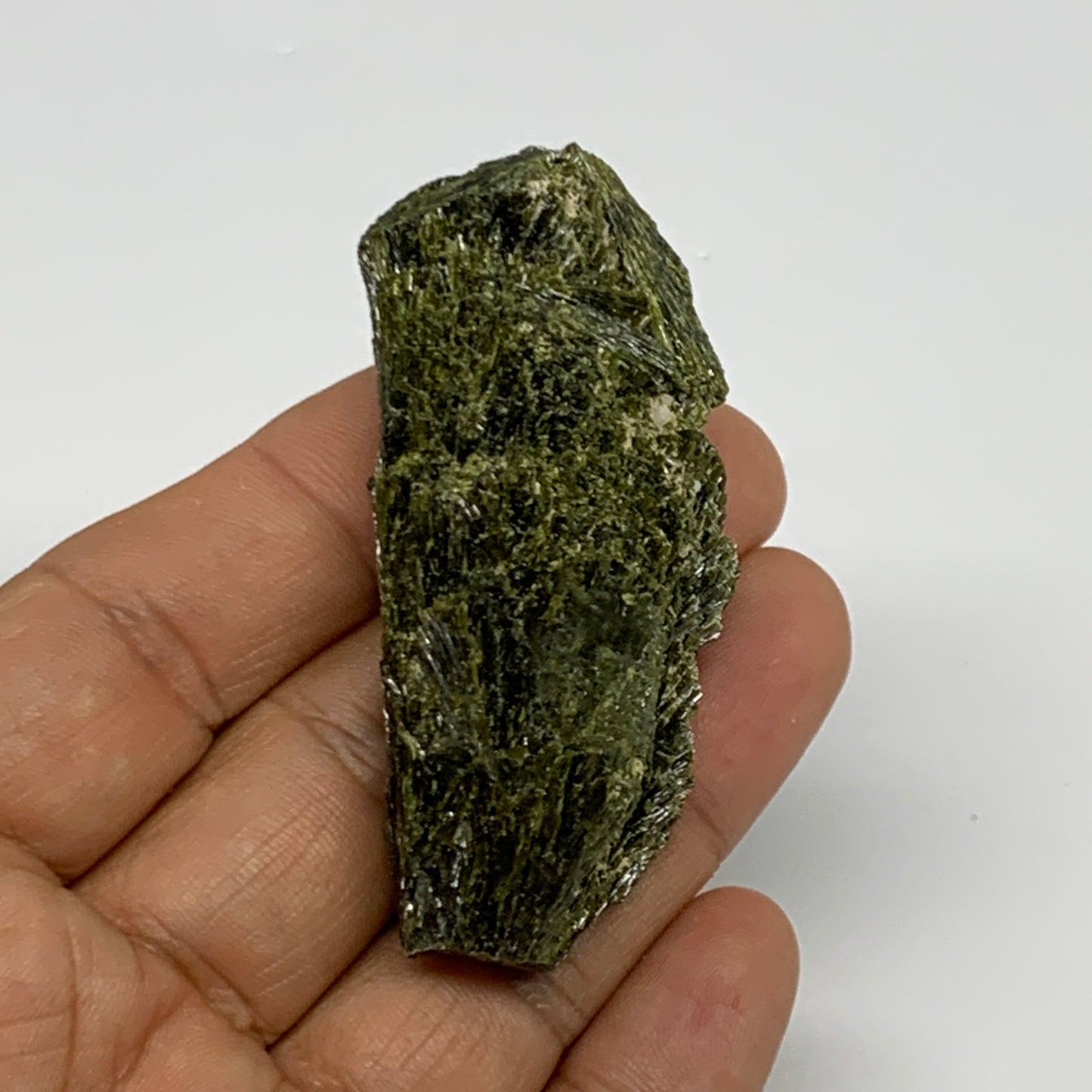 53.5g,2.5"x1.1"x0.8",Green Epidote Custer/Leaf Mineral Specimen @Pakistan,B27627