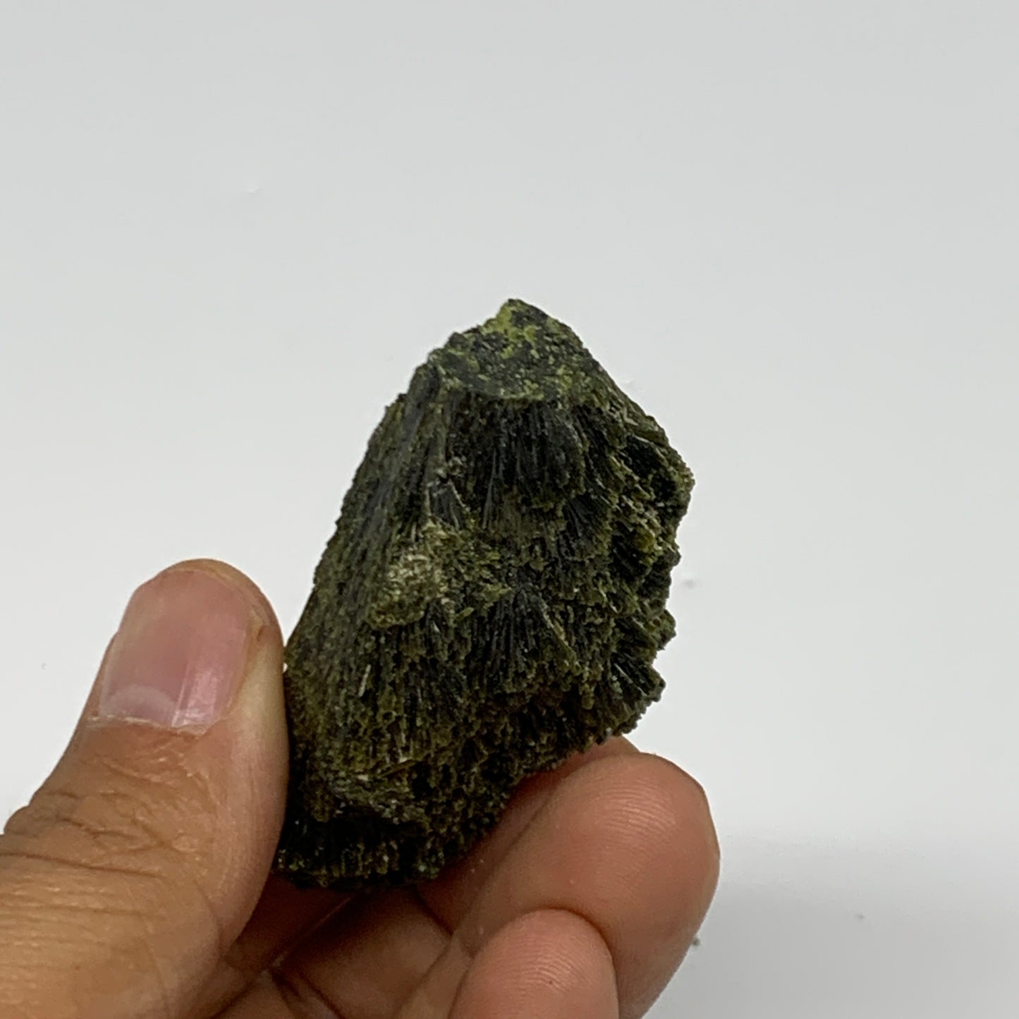 53.5g,2.5"x1.1"x0.8",Green Epidote Custer/Leaf Mineral Specimen @Pakistan,B27627