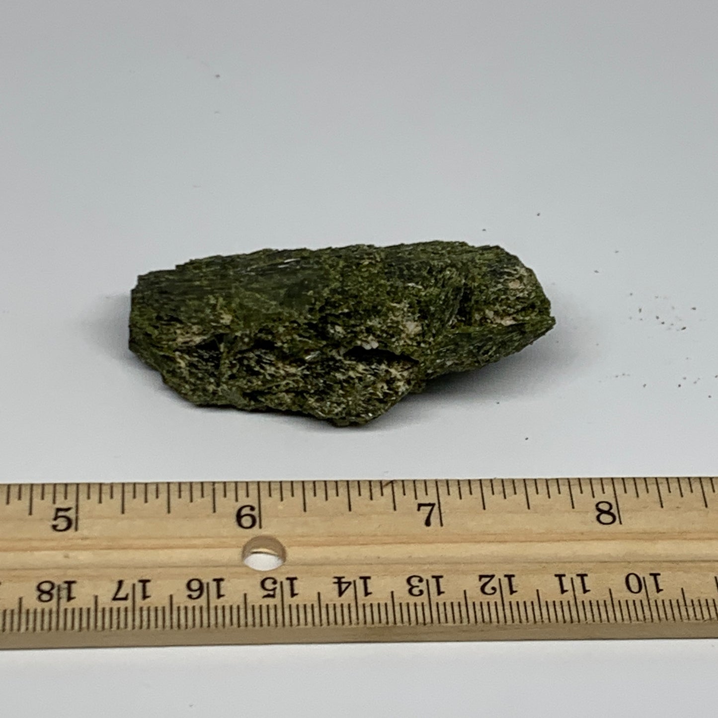 53.5g,2.5"x1.1"x0.8",Green Epidote Custer/Leaf Mineral Specimen @Pakistan,B27627