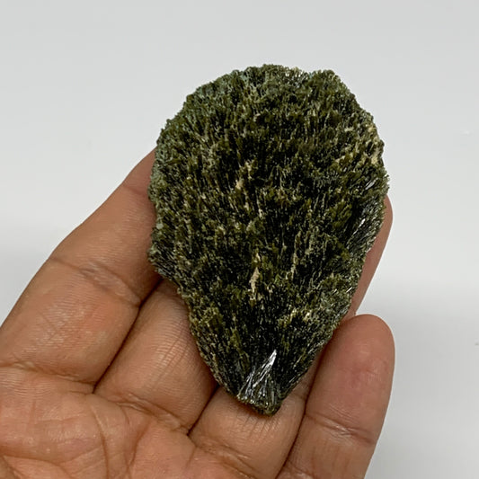 49.3g,2.5"x1.7"x0.5",Green Epidote Custer/Leaf Mineral Specimen @Pakistan,B27629