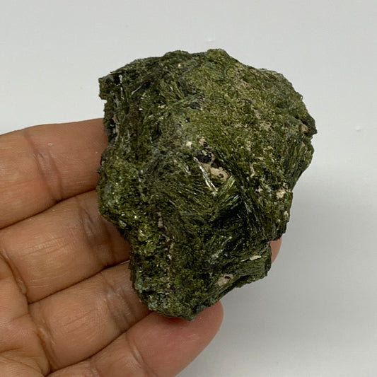 129g,2.3"x2"x1.3",Green Epidote Custer/Leaf Mineral Specimen @Pakistan,B27633