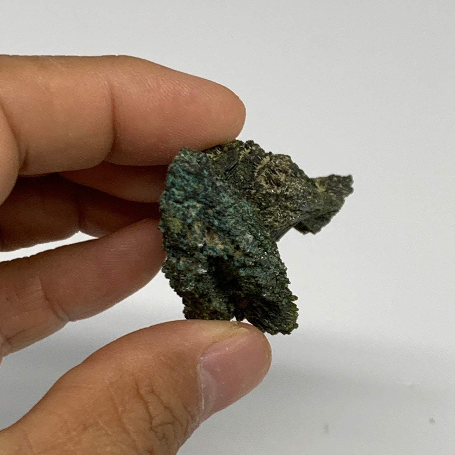 42.2g,2.7"x1.3"x1.6",Green Epidote Custer/Leaf Mineral Specimen @Pakistan,B27638