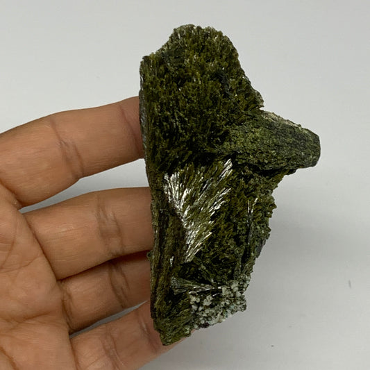 105.4g,3.3"x1.9"x1.5",Green Epidote Custer/Leaf Mineral Specimen @Pakistan,B2763
