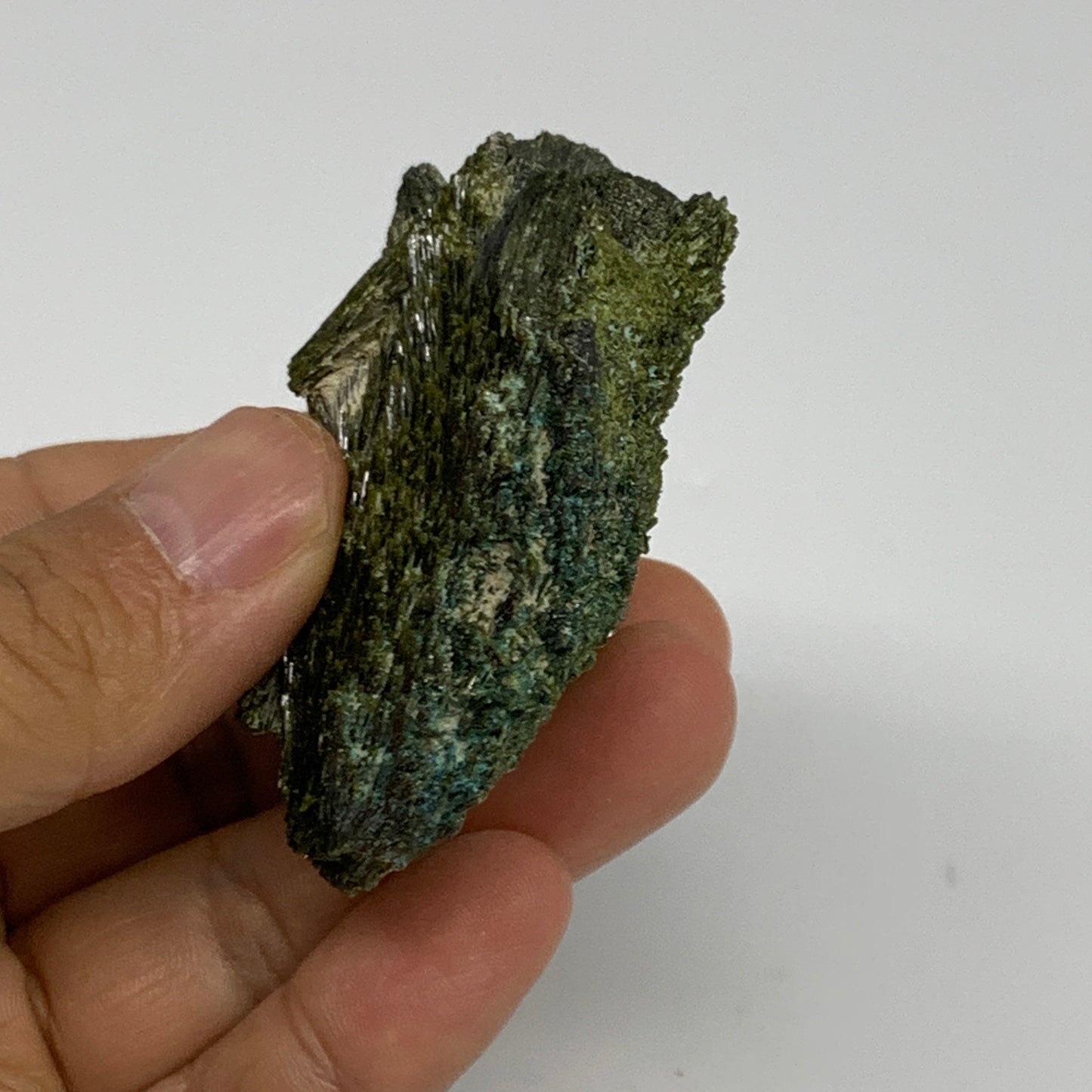 88g,2.3"x2.3"x0.9",Green Epidote Custer/Leaf Mineral Specimen @Pakistan, B27640