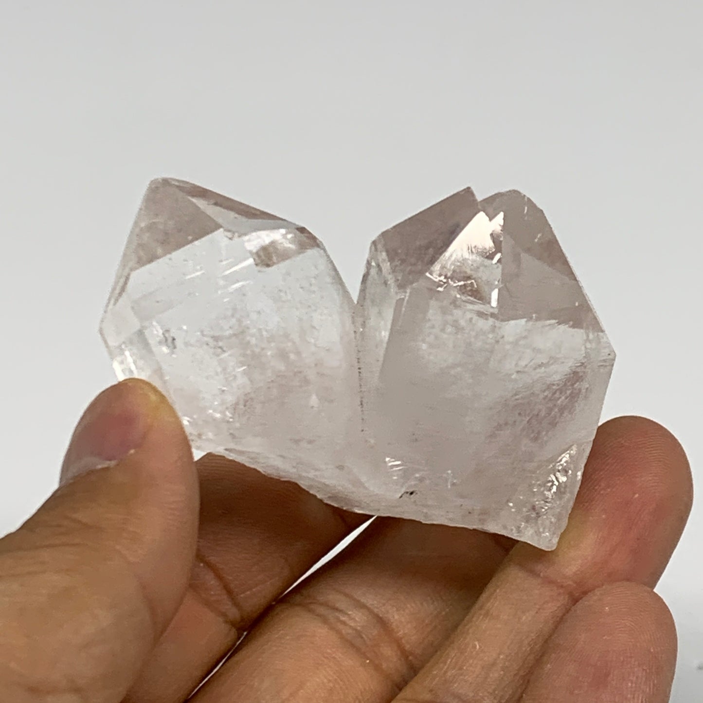 68.7g, 2"x2.2"x0.9", Quartz Crystal Mineral,Specimen Terminated,B27645