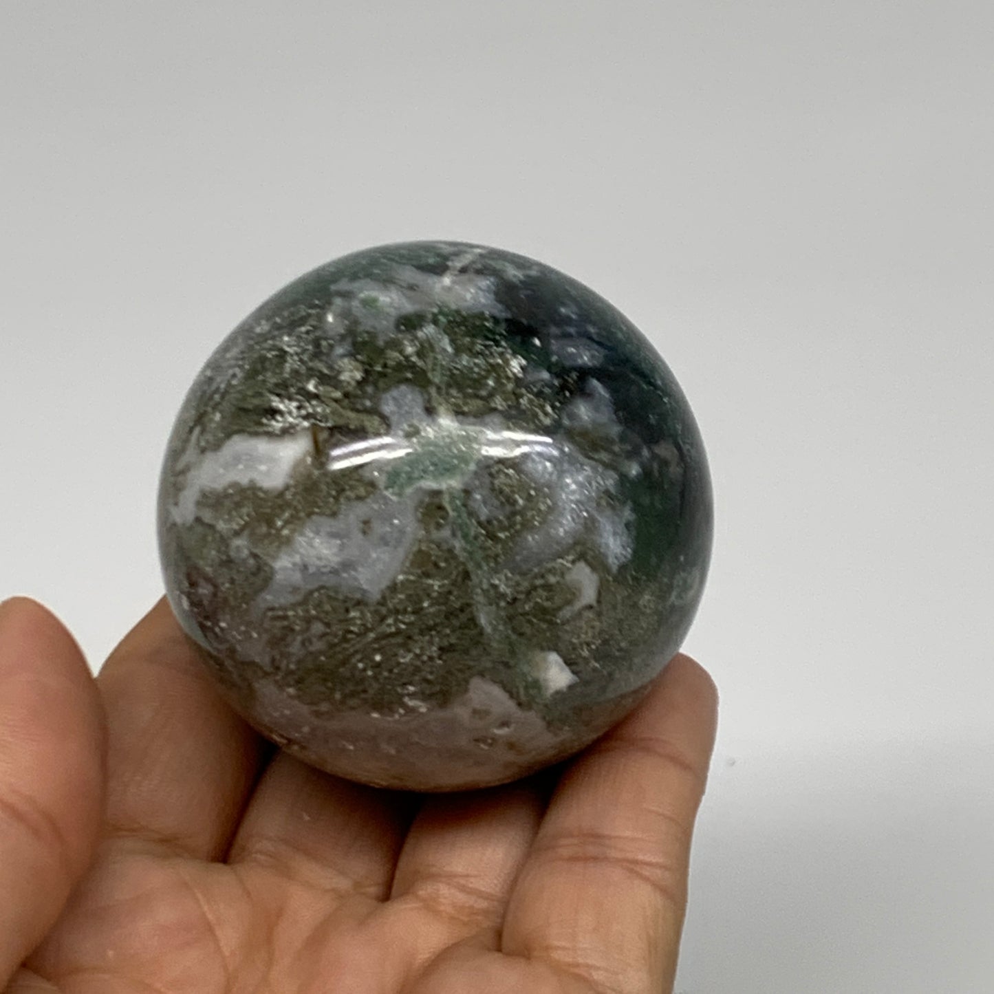 208.5g, 2.1"(53mm), Natural Moss Agate Sphere Ball Gemstone @India,B34923