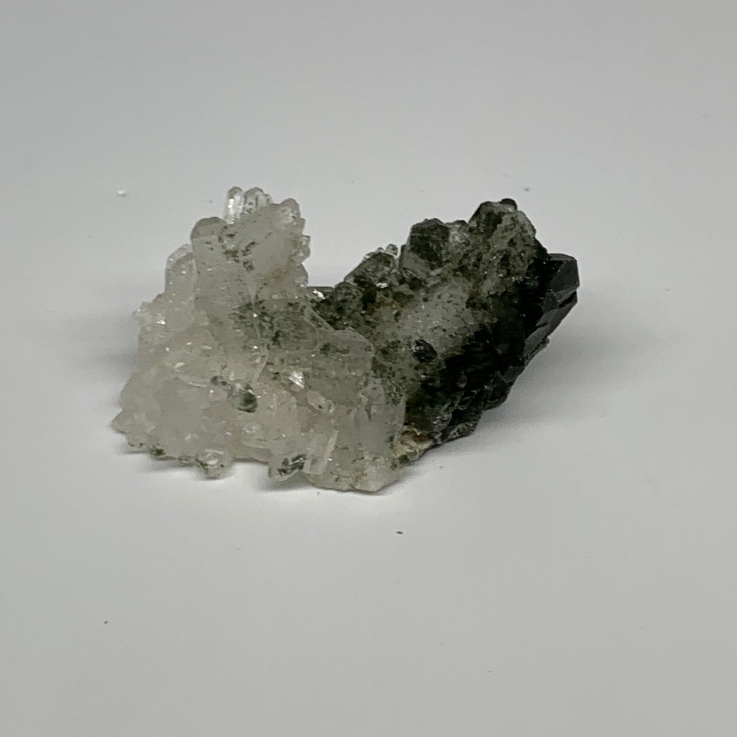 37.1g, 2.4"x1.1"x1.1", Chlorine Quartz Crystal Mineral,Specimen Terminated,B2767
