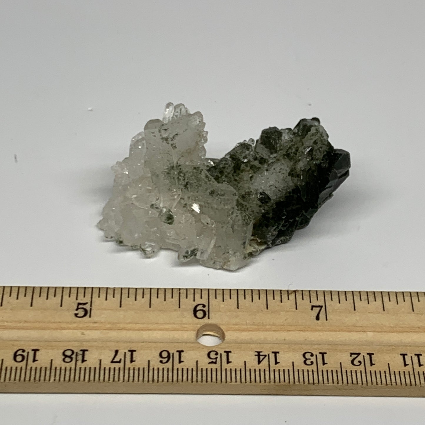 37.1g, 2.4"x1.1"x1.1", Chlorine Quartz Crystal Mineral,Specimen Terminated,B2767