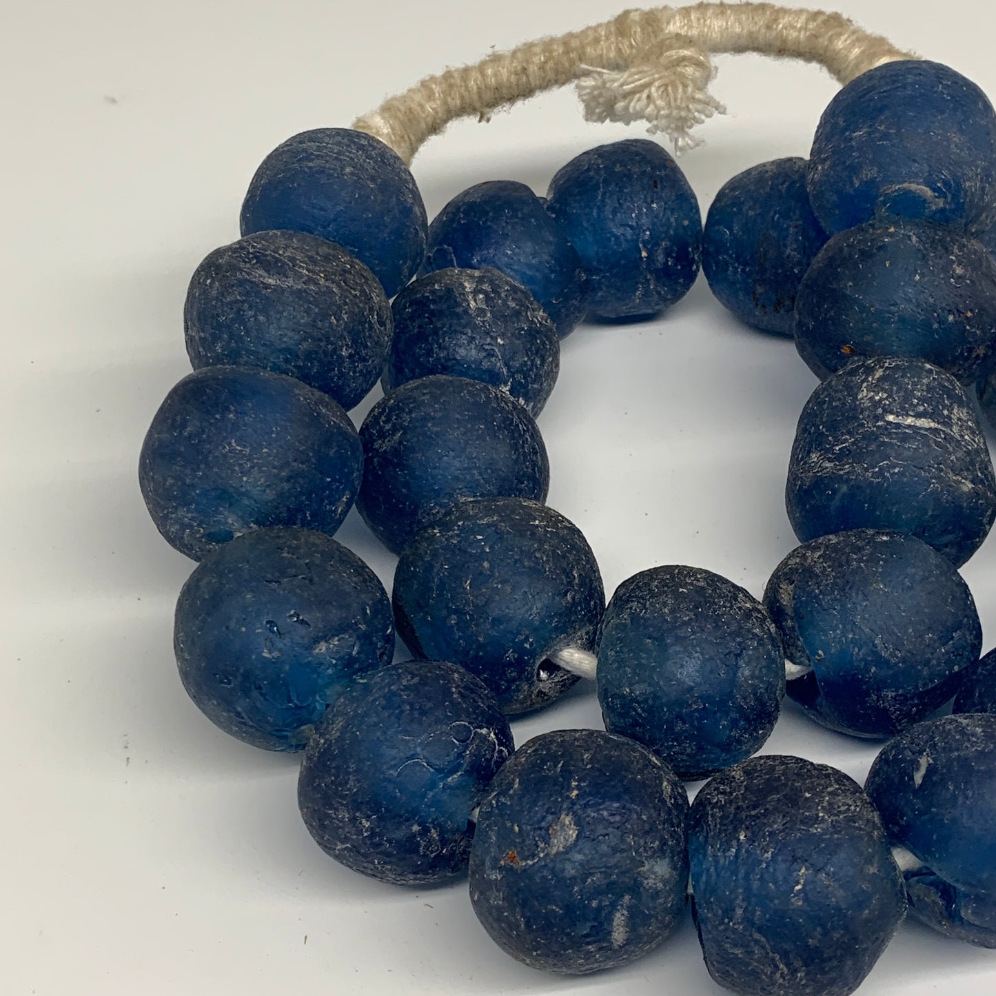 2.29 lbs, 23mm-30mm, 1 Strand, 24 beads, Blue Round Sea Glass Beads , B35650