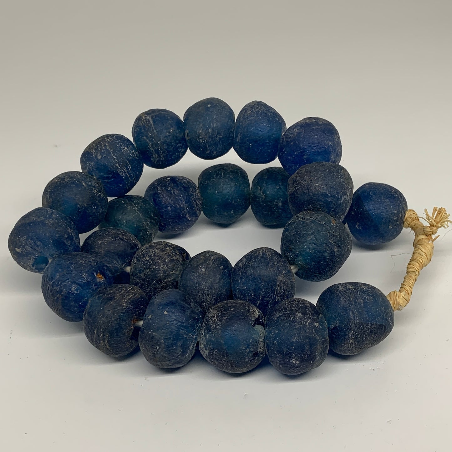 2.3 lbs, 23mm-30mm, 1 Strand, 25 beads, Blue Round Sea Glass Beads , B35652