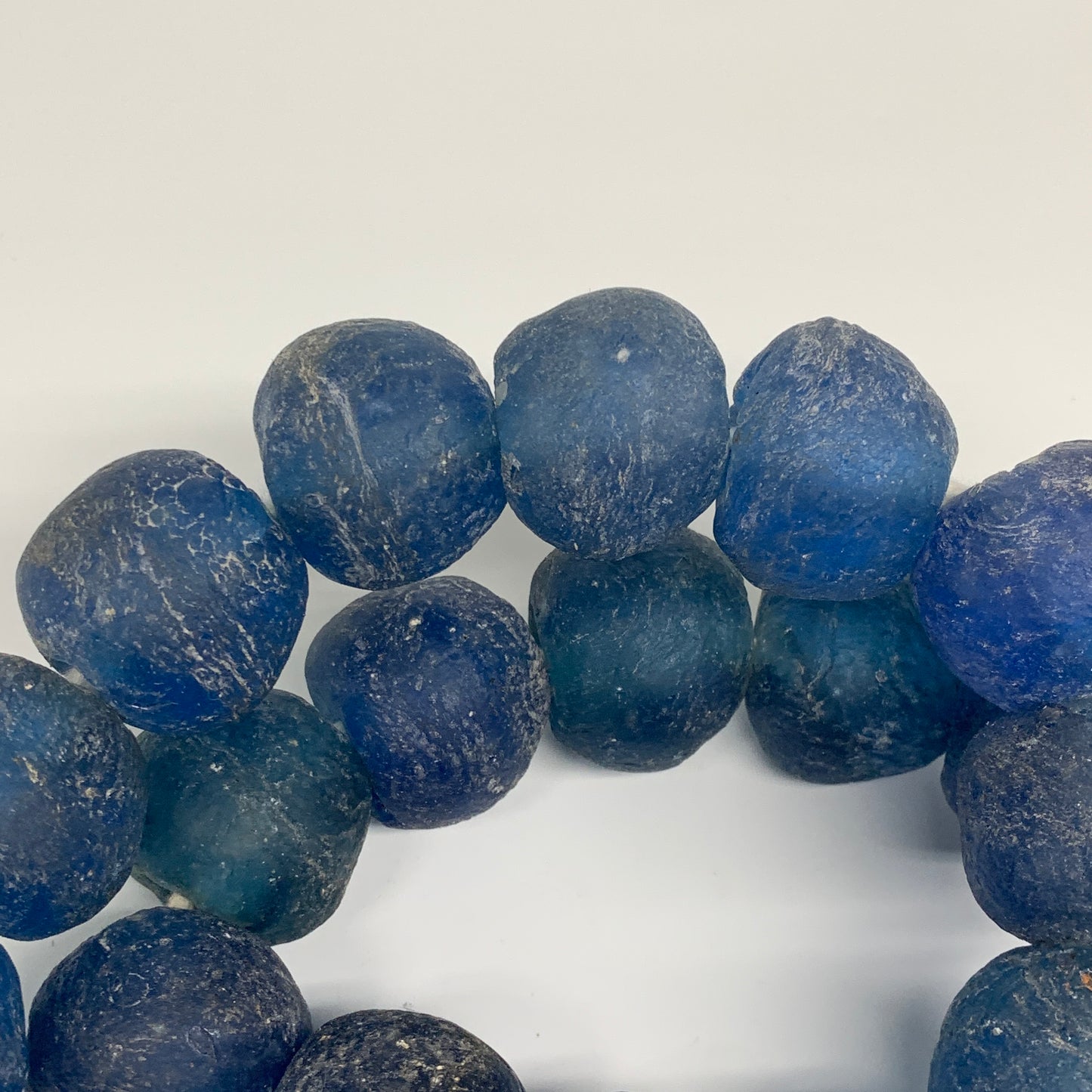 2.3 lbs, 23mm-30mm, 1 Strand, 25 beads, Blue Round Sea Glass Beads , B35652