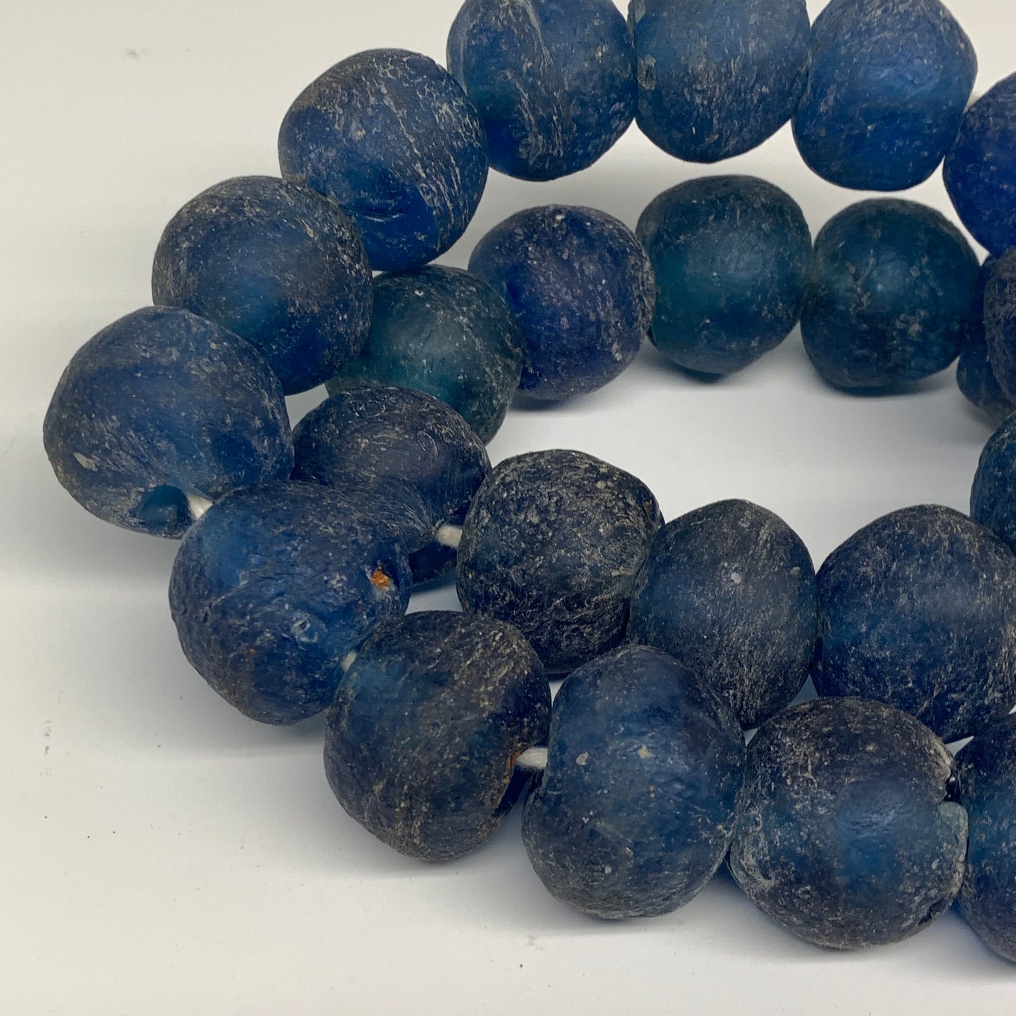 2.3 lbs, 23mm-30mm, 1 Strand, 25 beads, Blue Round Sea Glass Beads , B35652