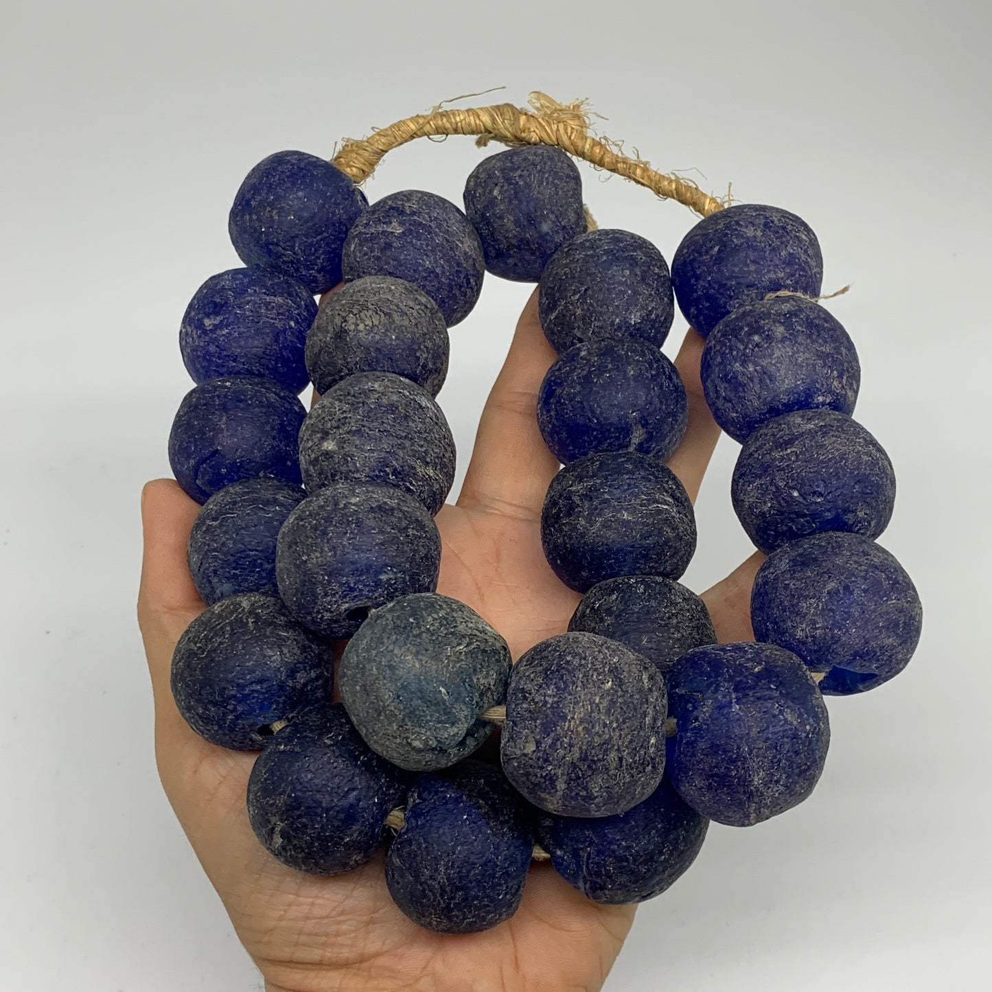 1.89 lbs, 24mm-26mm, 1 Strand, 24 beads, Blue Round Sea Glass Beads , B35653