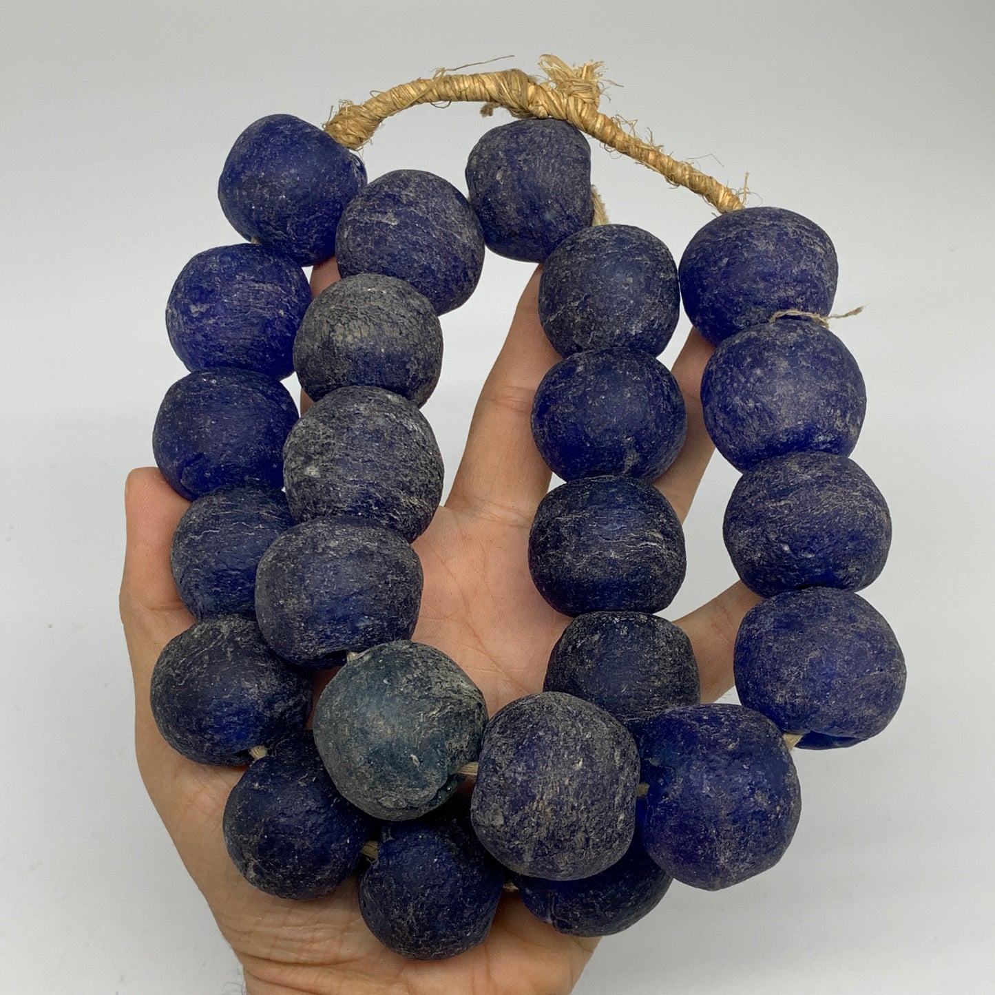 1.89 lbs, 24mm-26mm, 1 Strand, 24 beads, Blue Round Sea Glass Beads , B35653