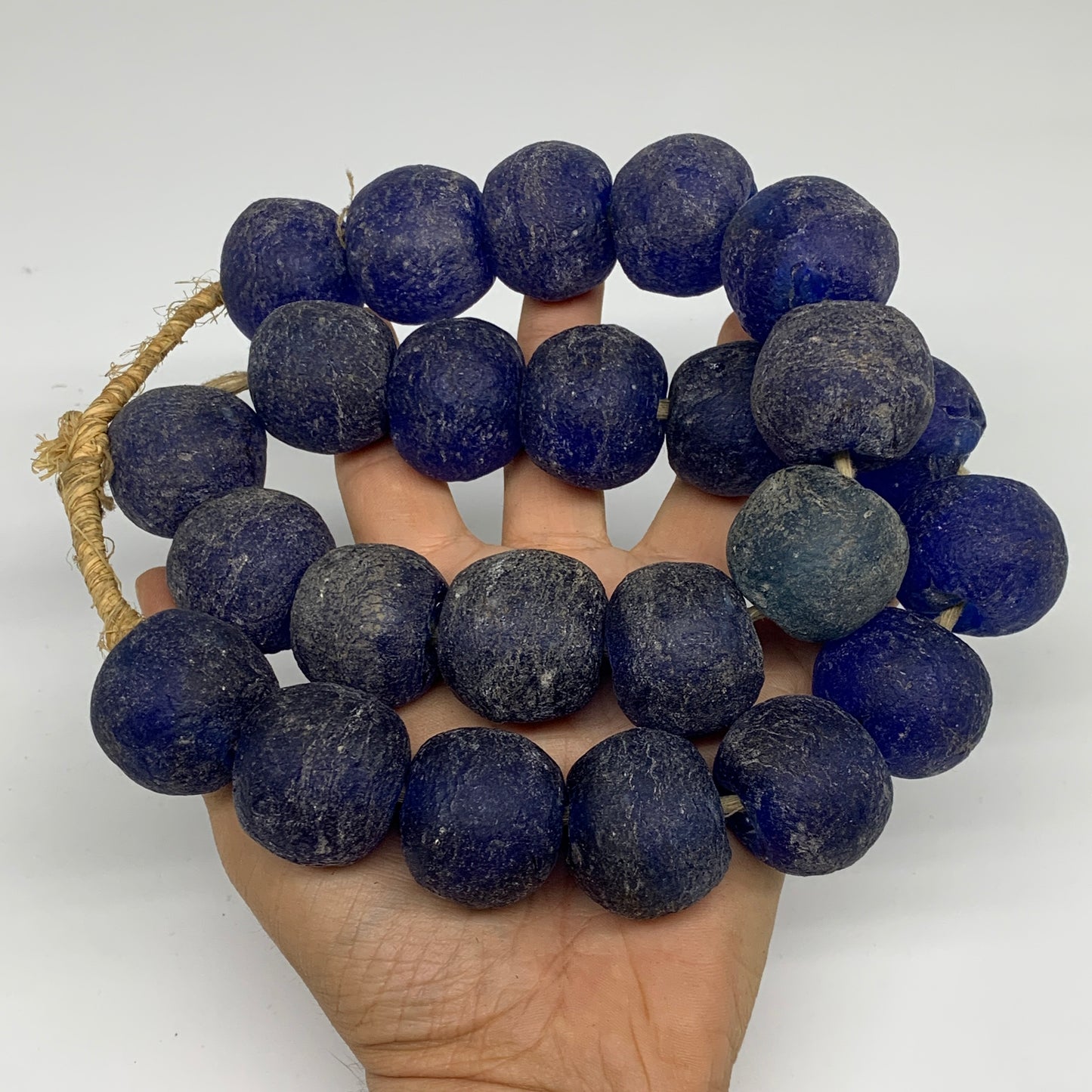 1.89 lbs, 24mm-26mm, 1 Strand, 24 beads, Blue Round Sea Glass Beads , B35653