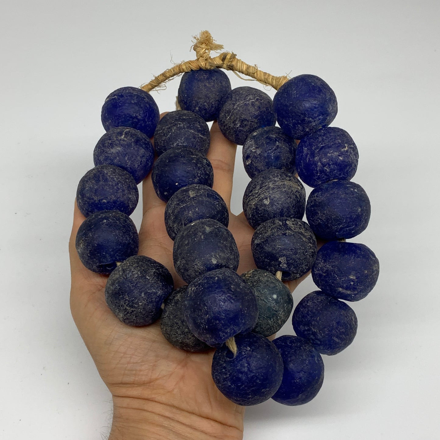 1.89 lbs, 24mm-26mm, 1 Strand, 24 beads, Blue Round Sea Glass Beads , B35653