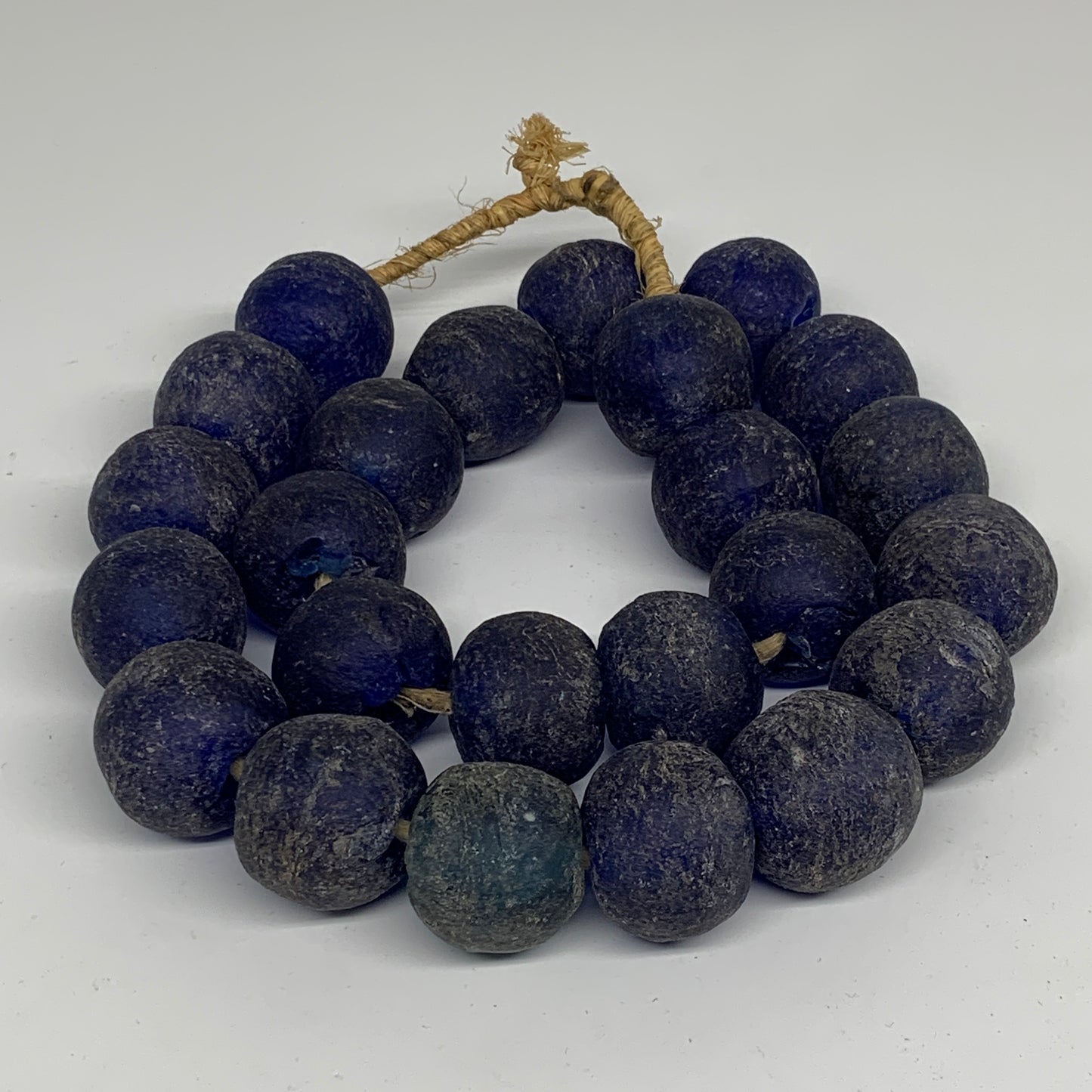 1.89 lbs, 24mm-26mm, 1 Strand, 24 beads, Blue Round Sea Glass Beads , B35653