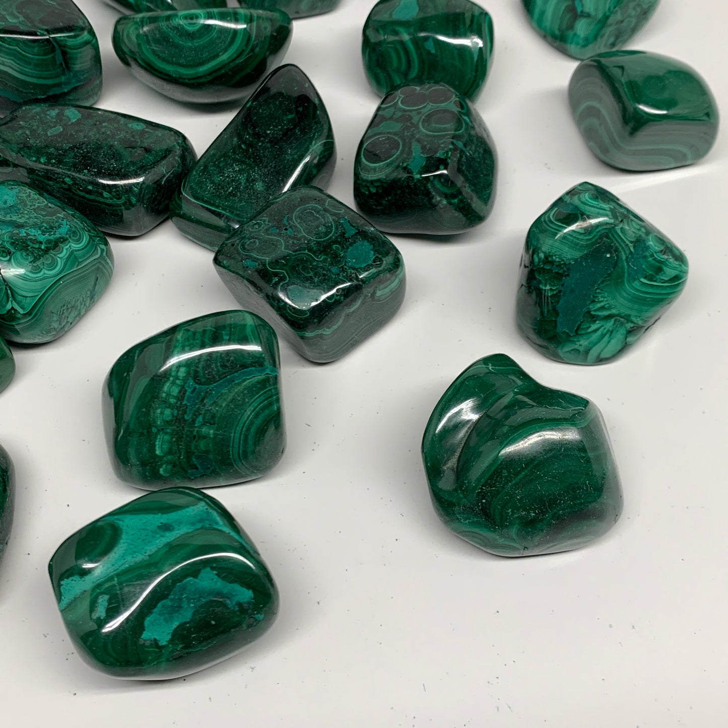 1pcs, 1.2"-1.8", Natural Malachite Tumbled Polished Gemstone, B32843