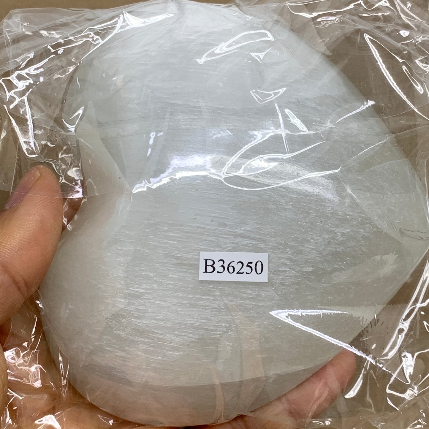0.85 lbs, 3.8"x4.2"x1.4", Selenite Half Puffy Heart Crystals, Satin Spar, B36250