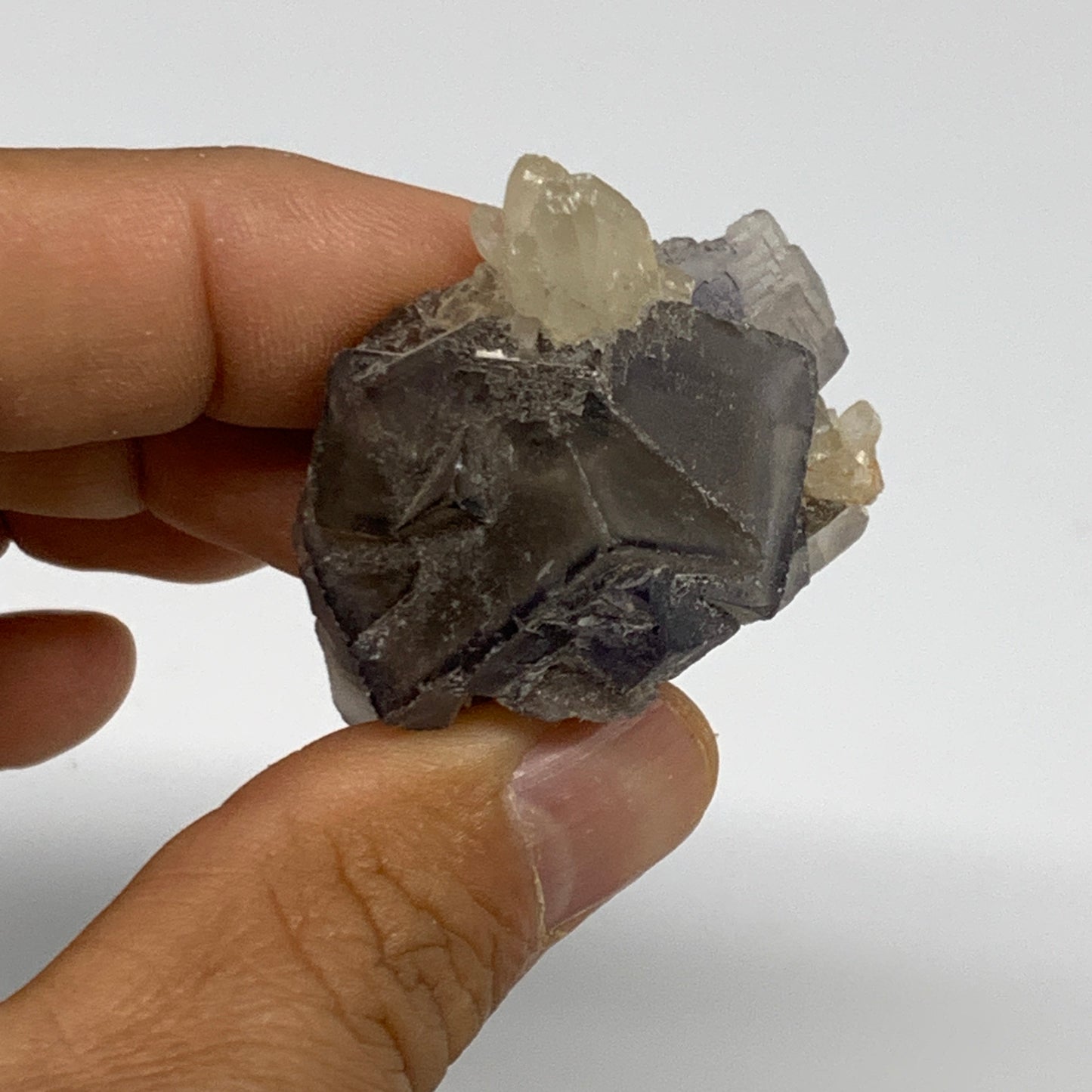 86.3g,1.5"-1.6",2pcs, Purple Fluorite Crystal Mineral Specimen @Pakistan,B27696