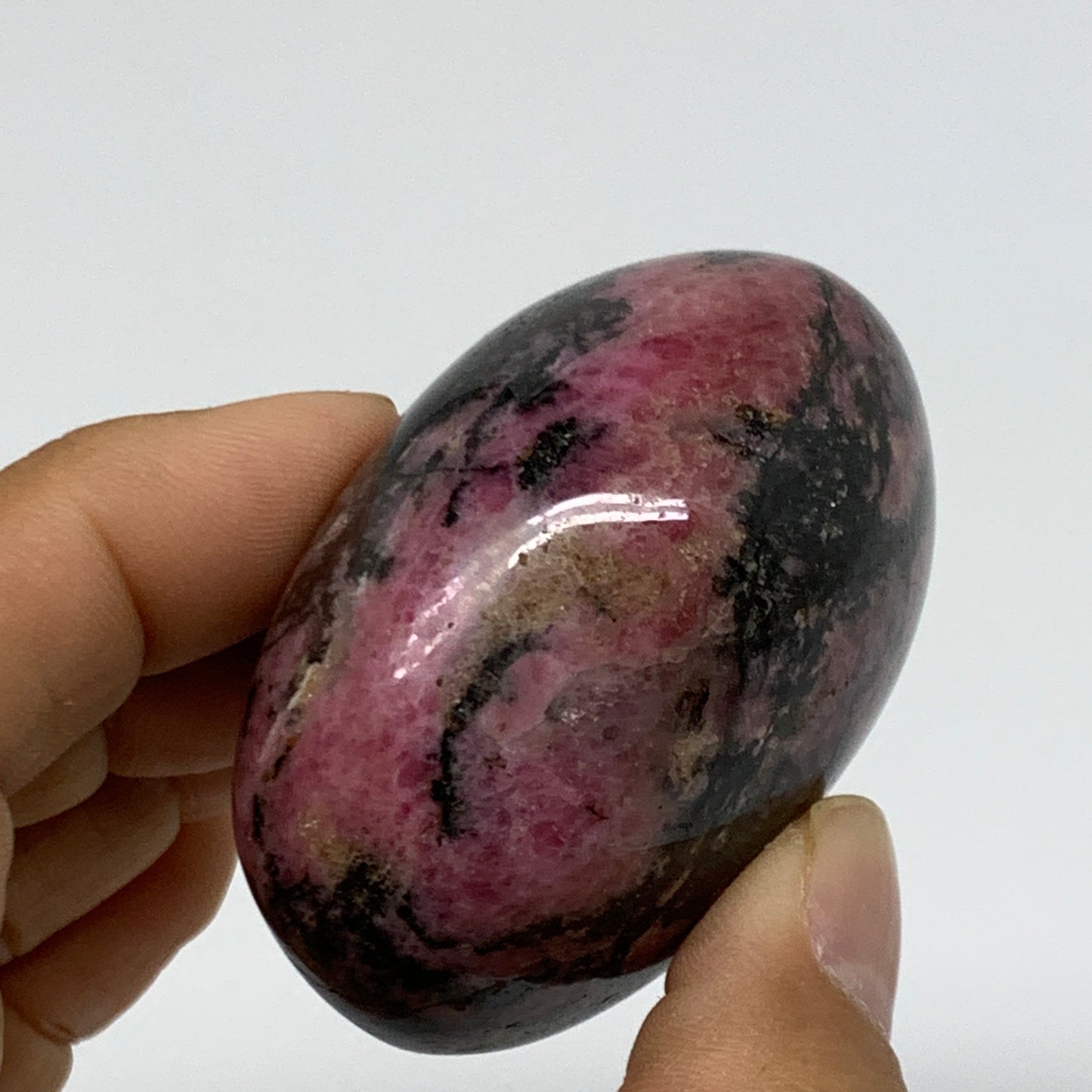 163g, 2.2"x1.8"x1.3", Rhodonite Palm-Stone Polished Reiki @Madagascar,B37188